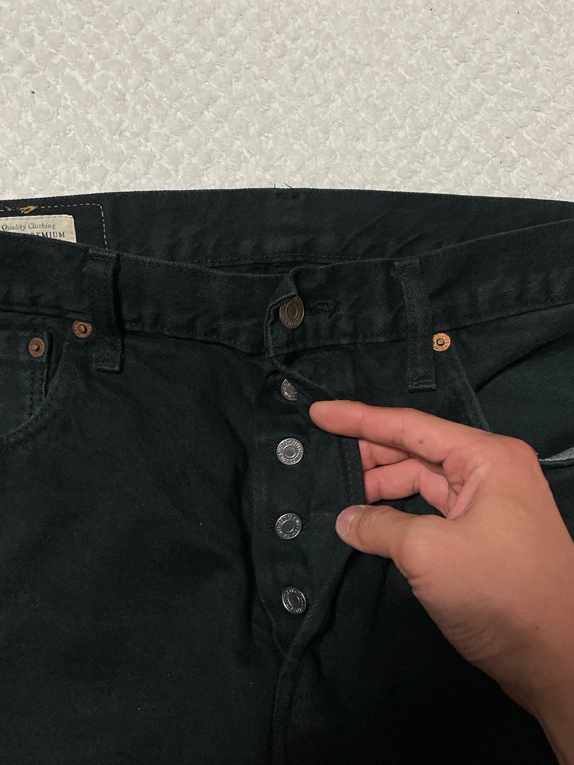 [33X32] 리바이스 501 프리미엄 오리지널 핏 데님 팬츠 흑청 상품이미지6