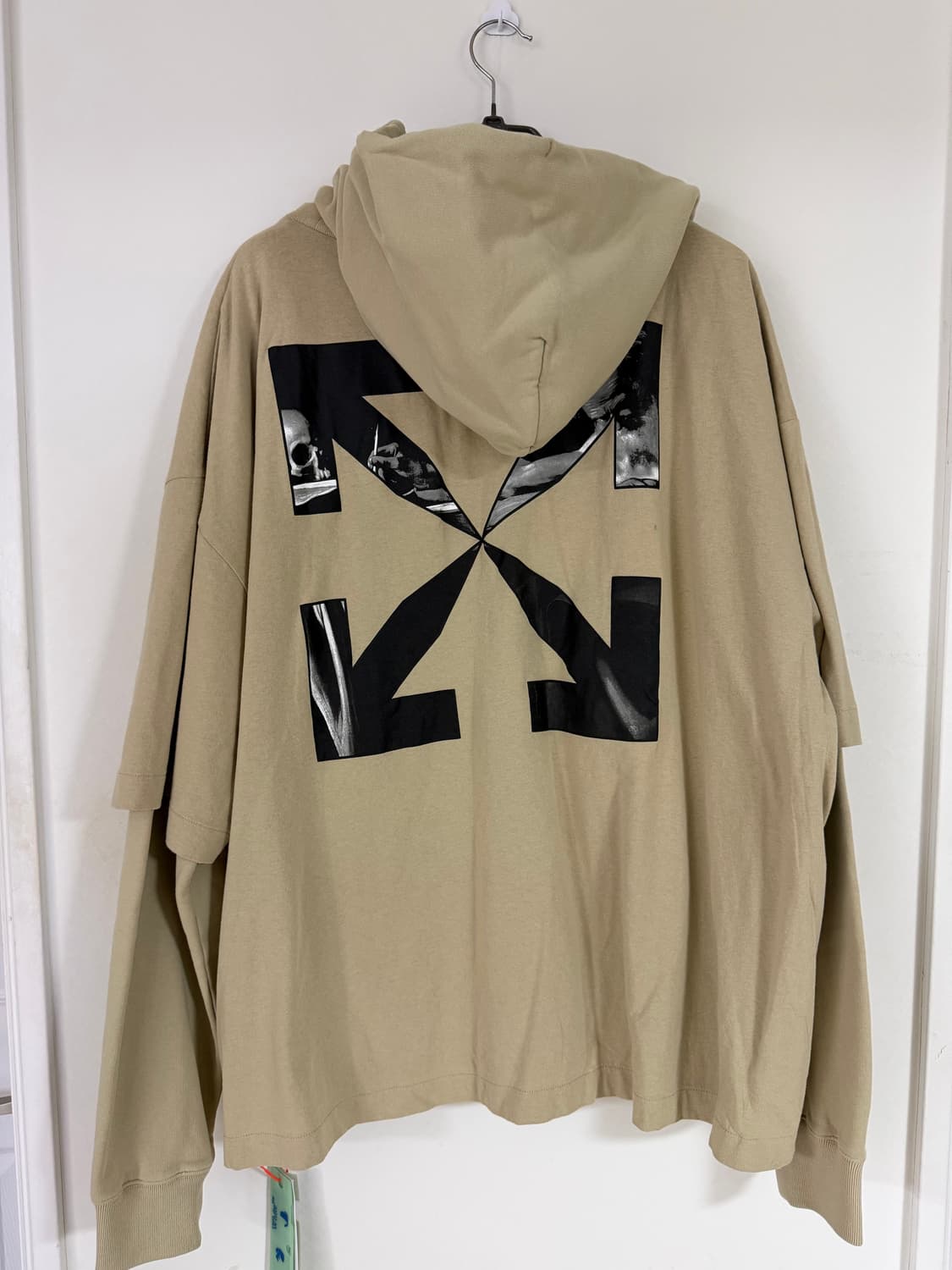 (새상품/정품) 오프화이트 스컬 화살표 맨투맨/롱슬리브 팝니다 XL 상품이미지2