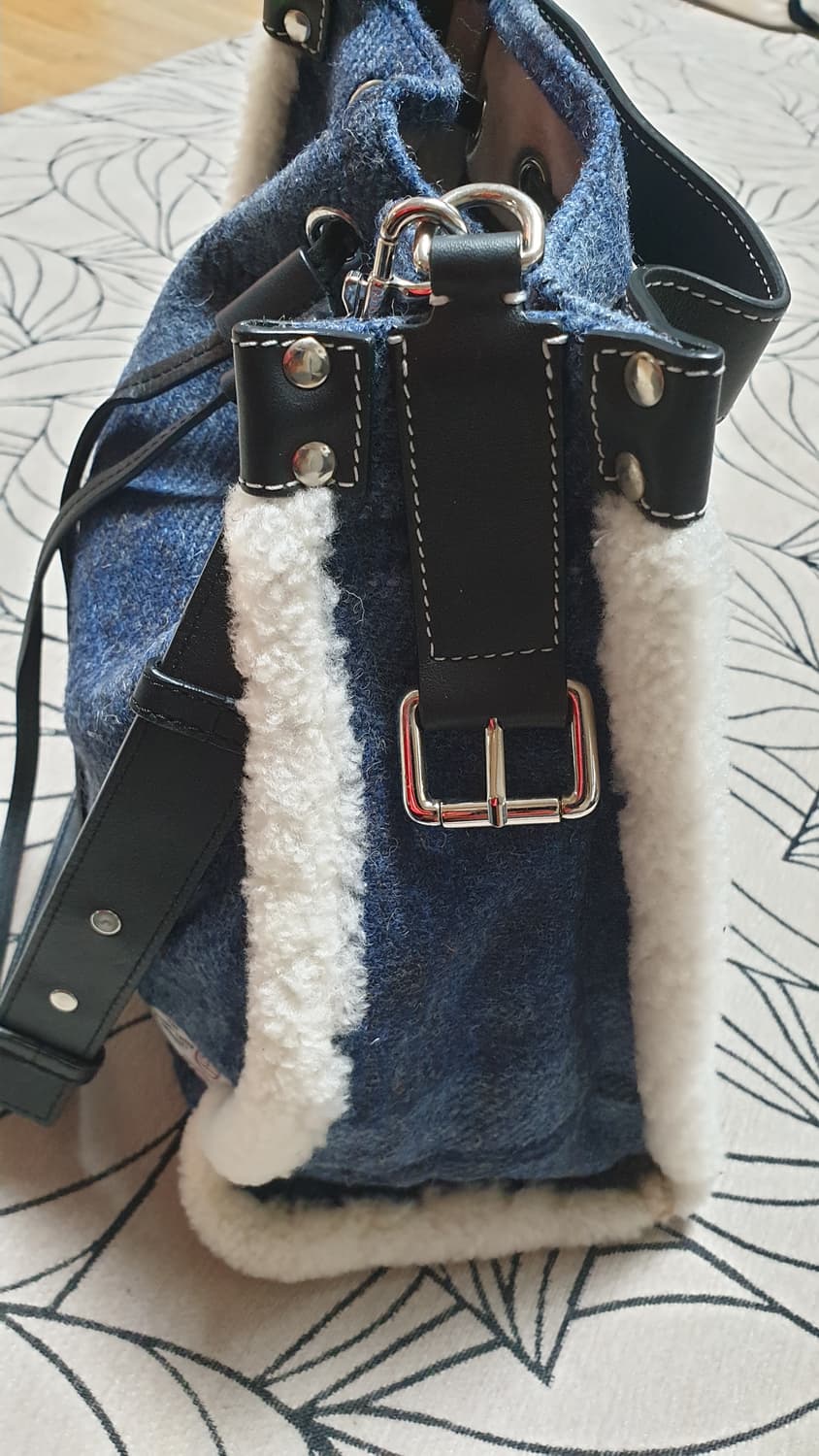 JW 앤더슨 X 해리스트위드 콜라보 크로스백 상품이미지6