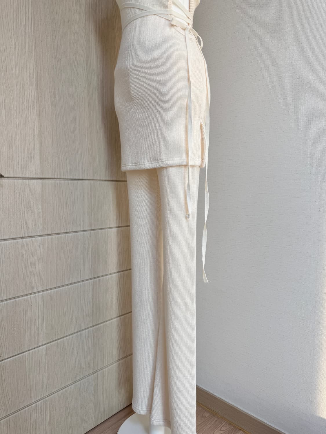 쓰리타임즈) 니트 튜브탑 원피스 팬츠 세트 상품이미지3