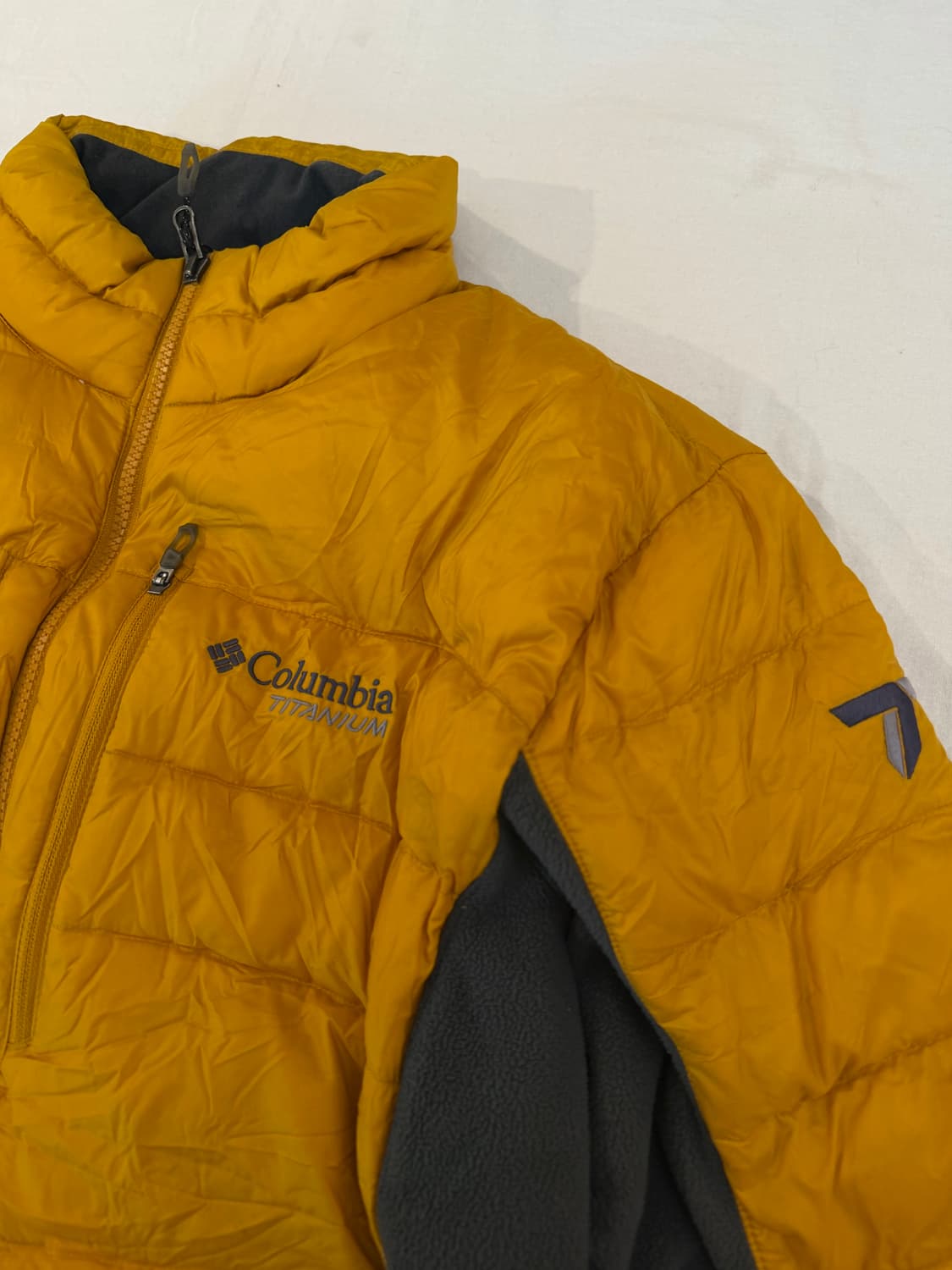 컬럼비아 센터로고 하이브리드 구스 경량패딩 플리스 옐로우 상품이미지4