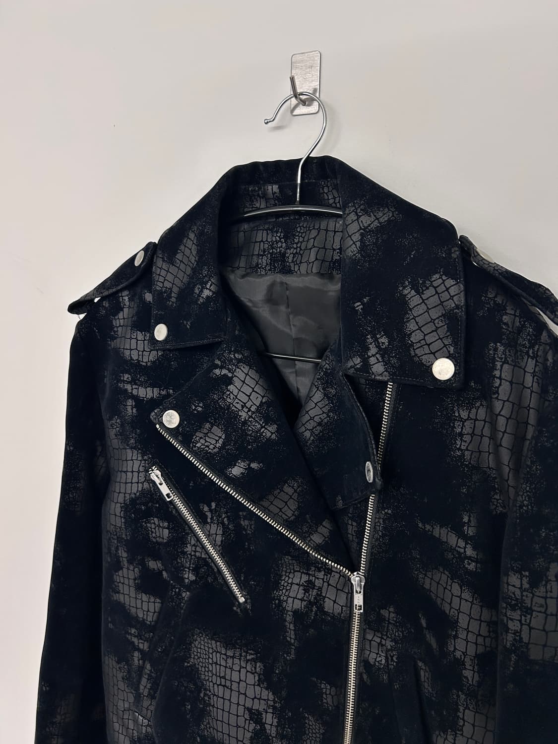 파이톤 패턴 라이더 자켓 상품이미지2