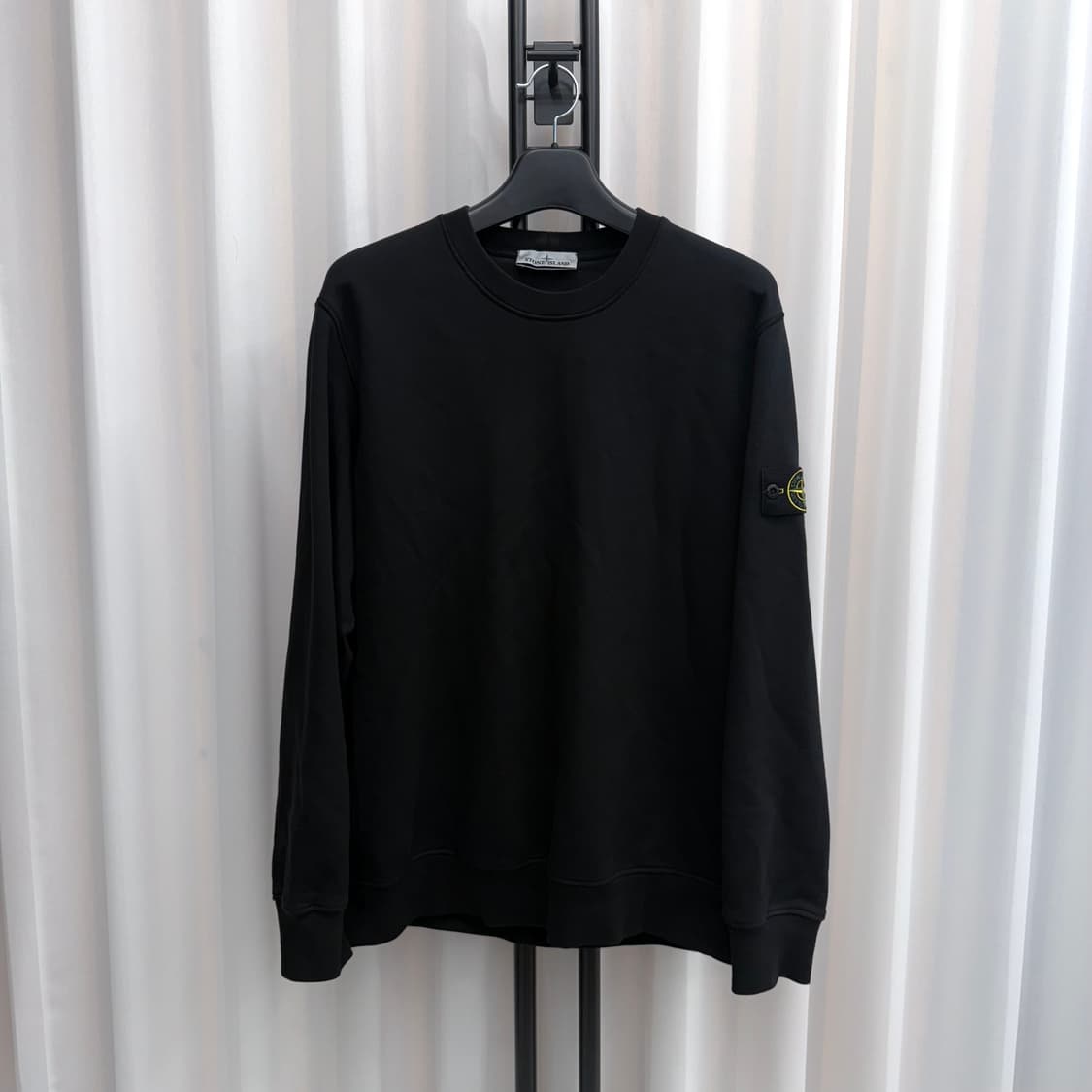 [25SS/ XXL] 스톤아일랜드 맨투맨 블랙 상품이미지1