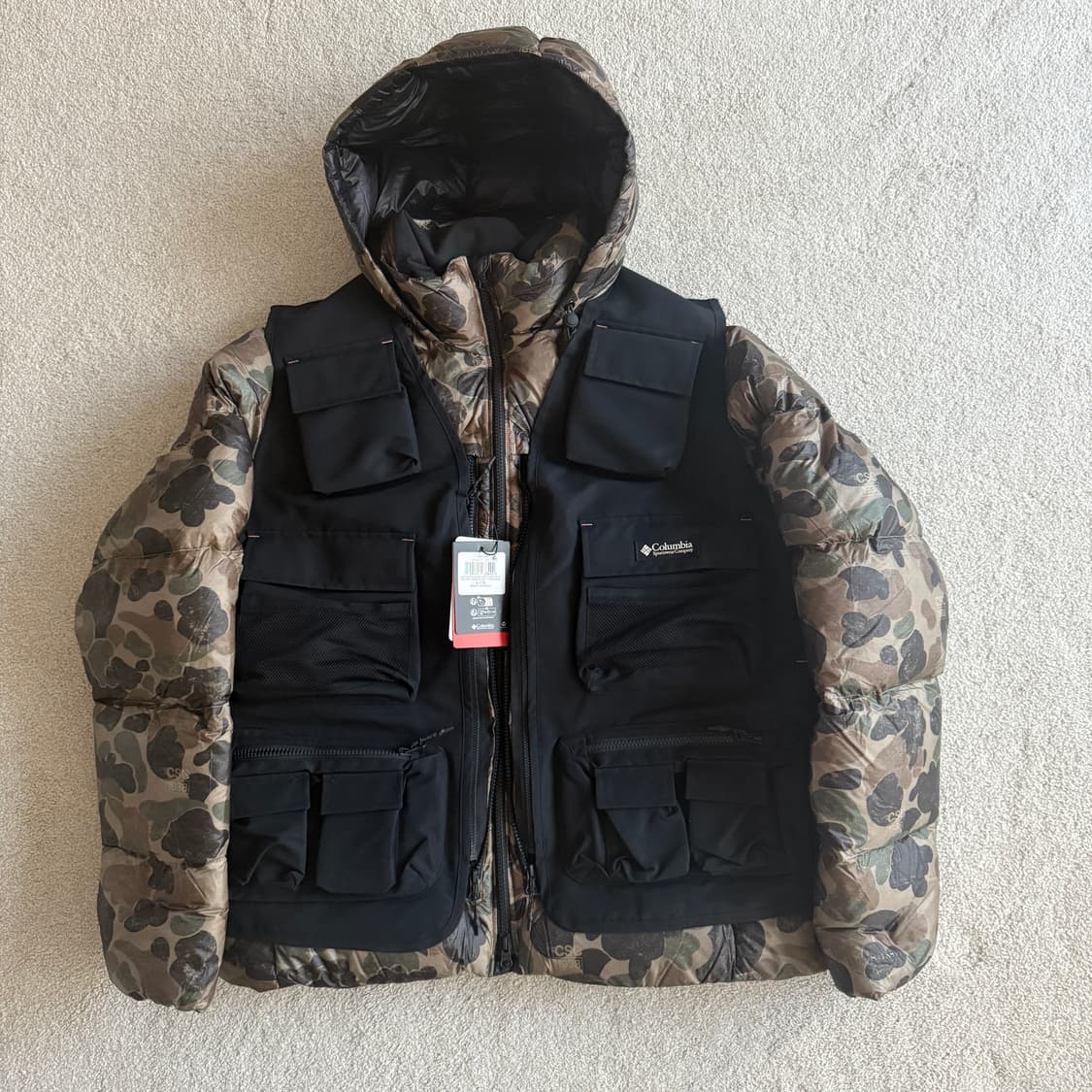 컬럼비아 CSC1938 마운틴 카모프린트 구스다운 패딩 자켓 상품이미지1