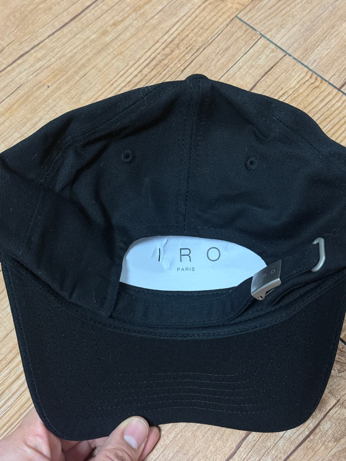 iro 이로 에센셜 코튼 로고 자수 볼캡 블랙 상품이미지2