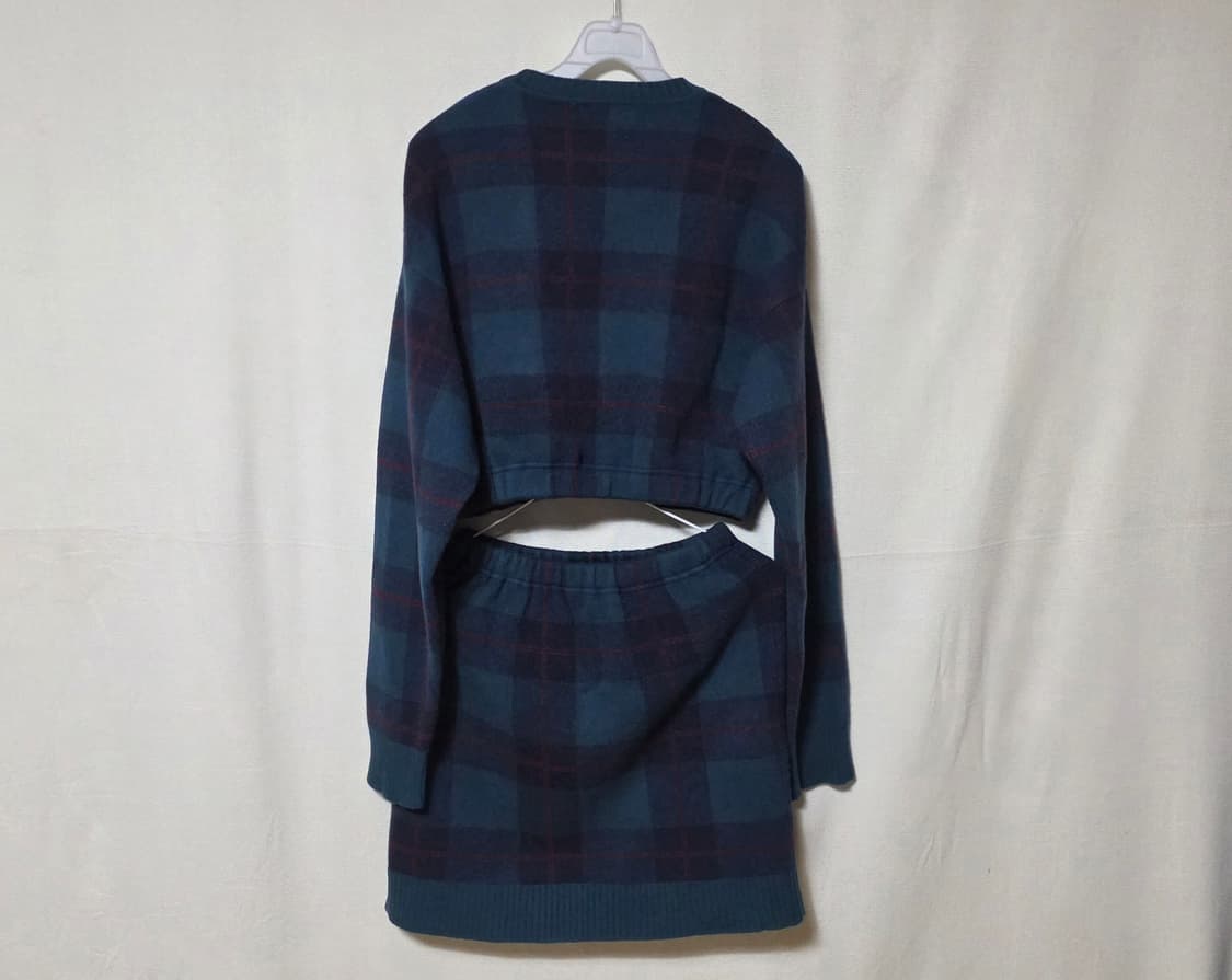 [정품/울100%] 라코스테 체크 크롭 니트 & 미니스커트 셋업 (S) 상품이미지3