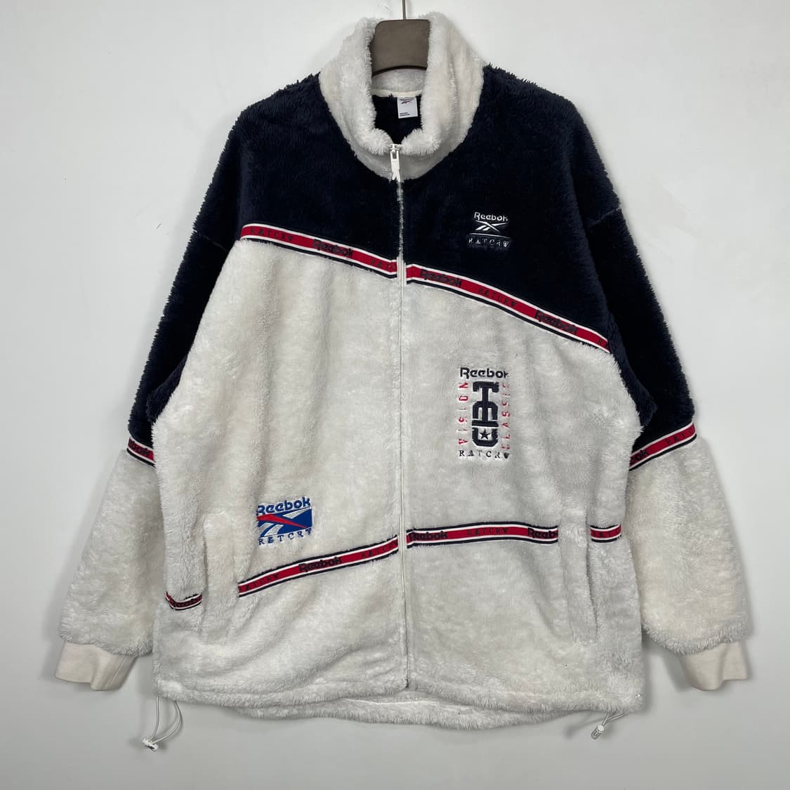 리복 x 로맨틱크라운 콜라보 플리스 상품이미지1