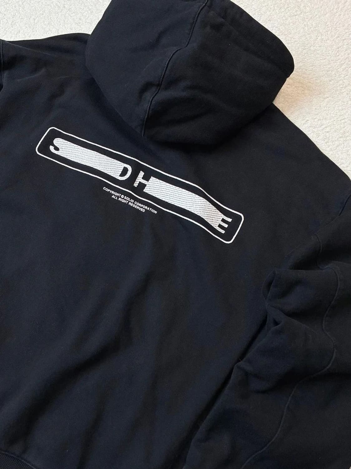 솔리드옴므 21ss 헤비코튼 자수 백로고 후드티 PN6224 상품이미지2