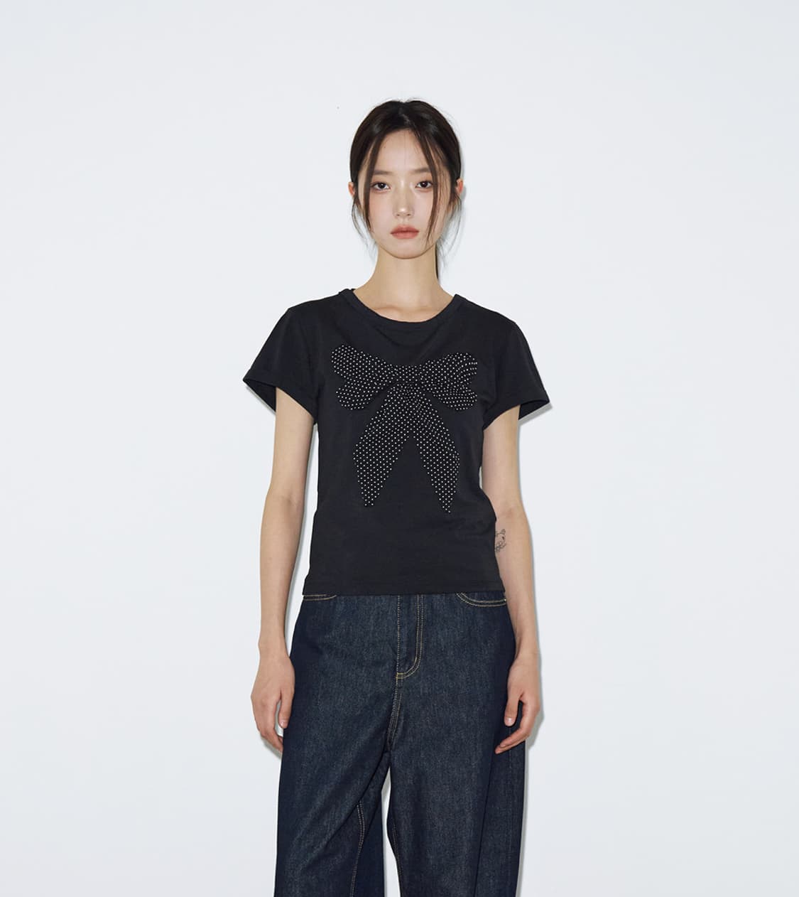헬레네파리스 리본 아플리케 도트 하프 티셔츠 [블랙] 상품이미지2