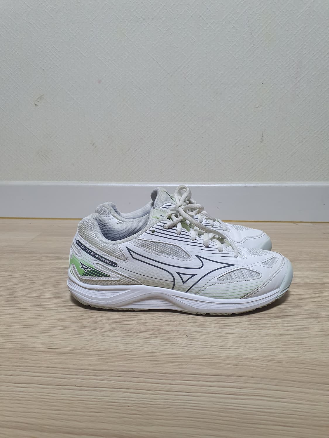 미즈노 사이클론스피드4 배드민턴화 및 체대입시화  240 상품이미지1