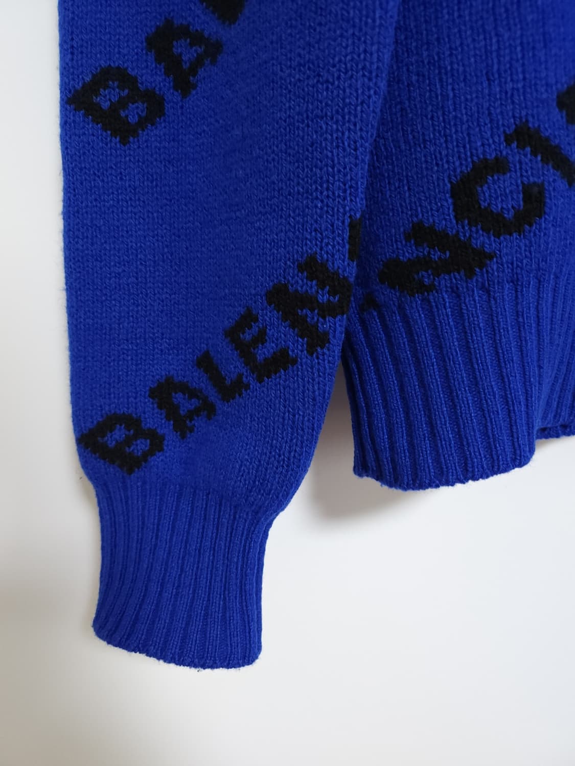 XS 발렌시아가 코발트블루 멀티로고 울 니트 555486 T1473 상품이미지4