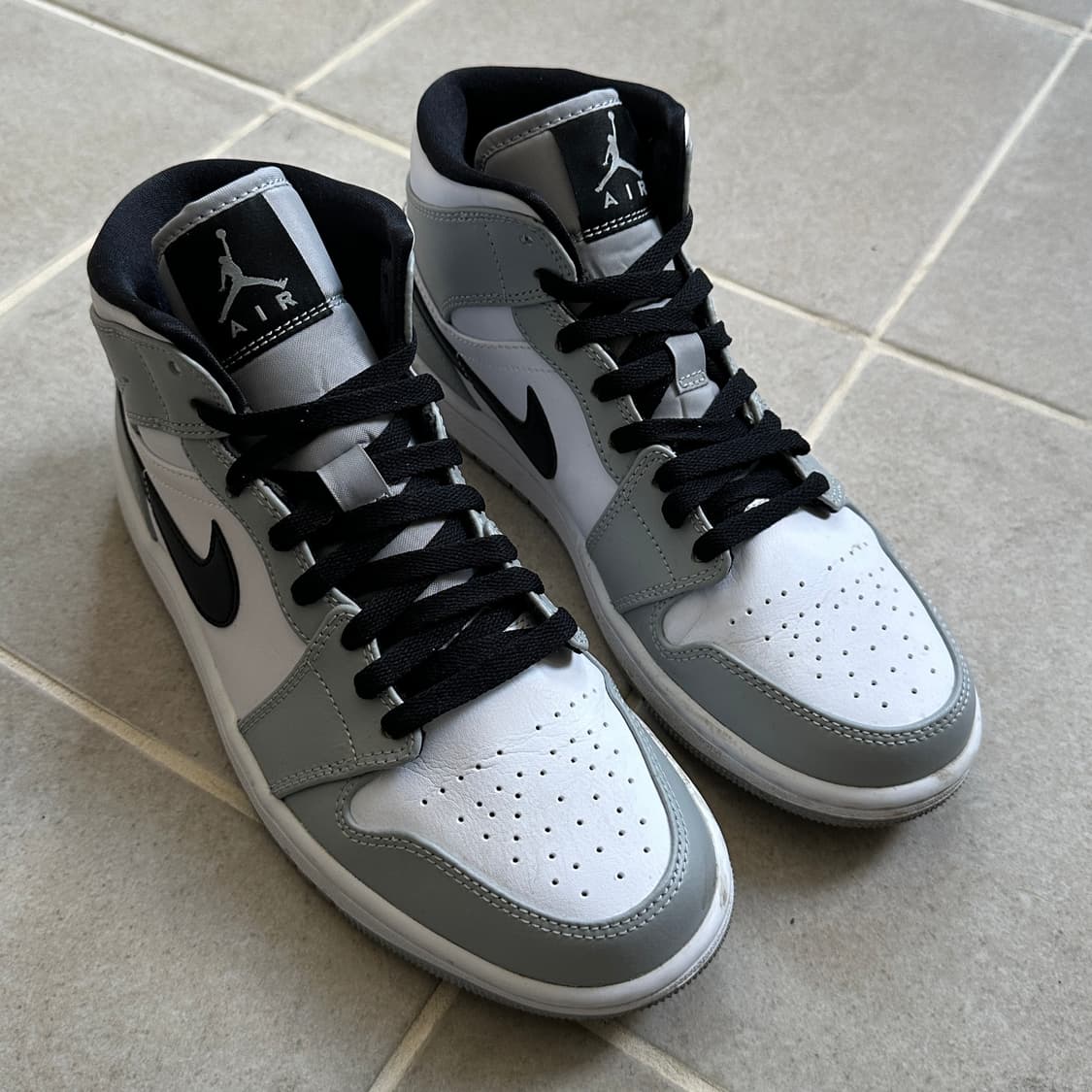 조던 1 미드 스모크 그레이 상품이미지1