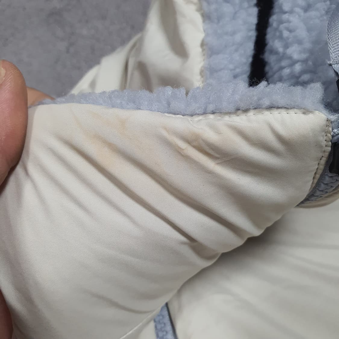 ✨ (바배) 아디다스 리버시블 빅로고 뽀글이 쉐르파 집업  상품이미지9