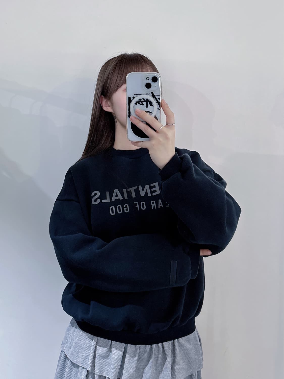 에센션 블랙 빅로고 맨투맨 상품이미지2