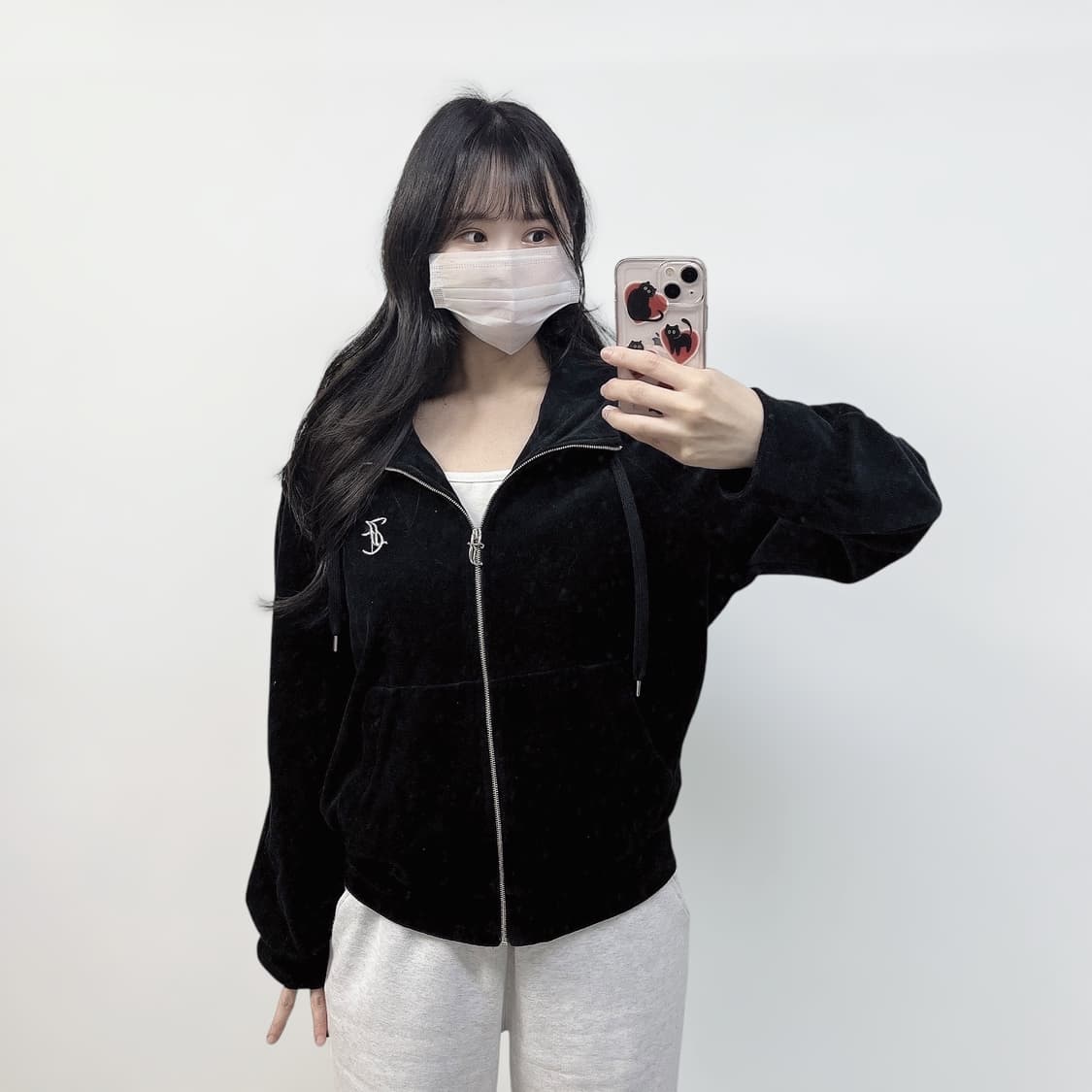 쥬시꾸띄르 벨루어 큐빅 후드집업 블랙 상품이미지1