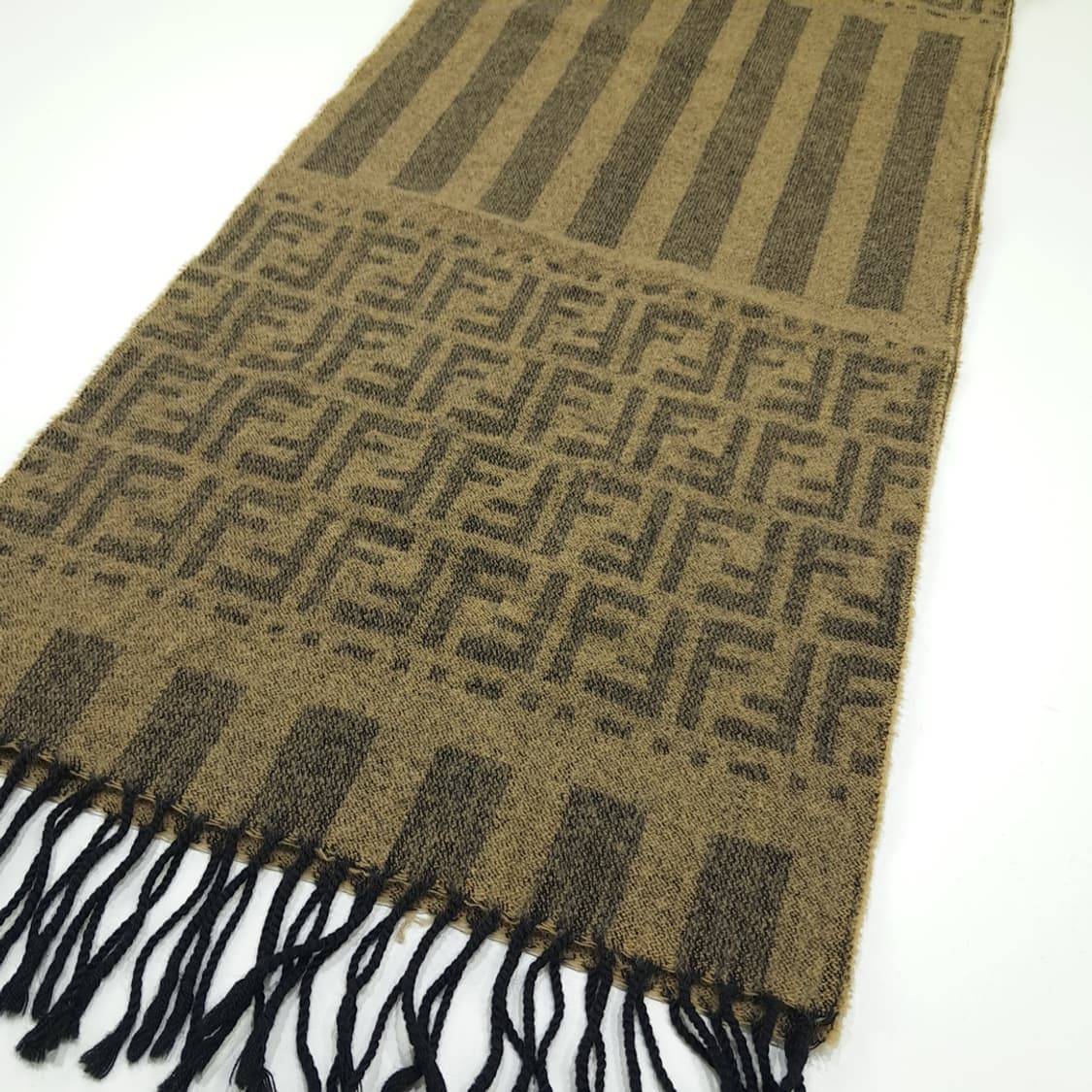 MX380 [Made in Italy] 펜디 시그니처 Zucca 로고  상품이미지4