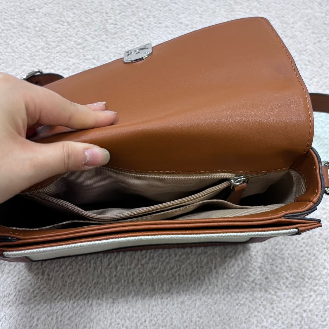 F 빈티지 캔버스 라인 크로스백 0402E 상품이미지3