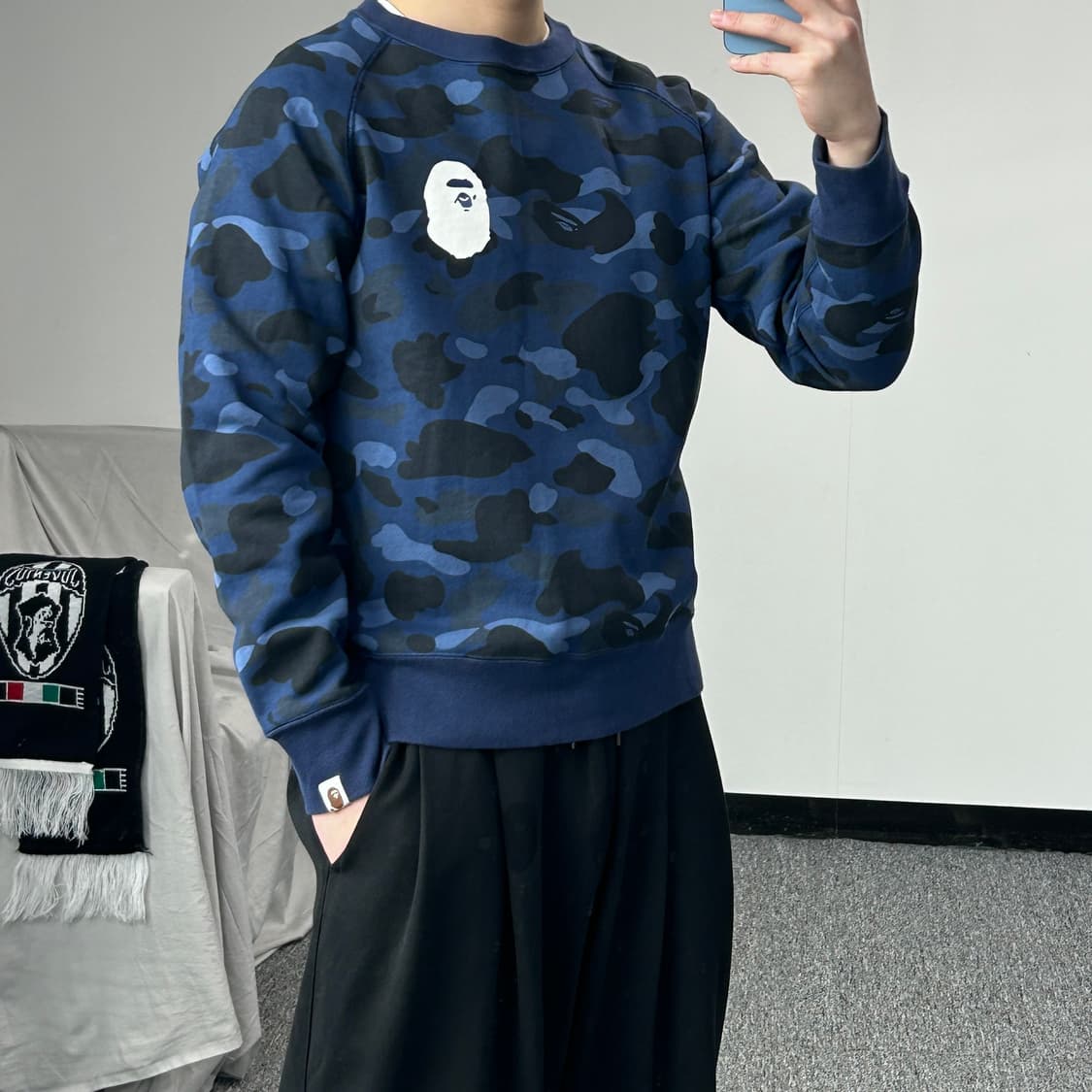 베이프 카모 블루 맨투맨  상품이미지3