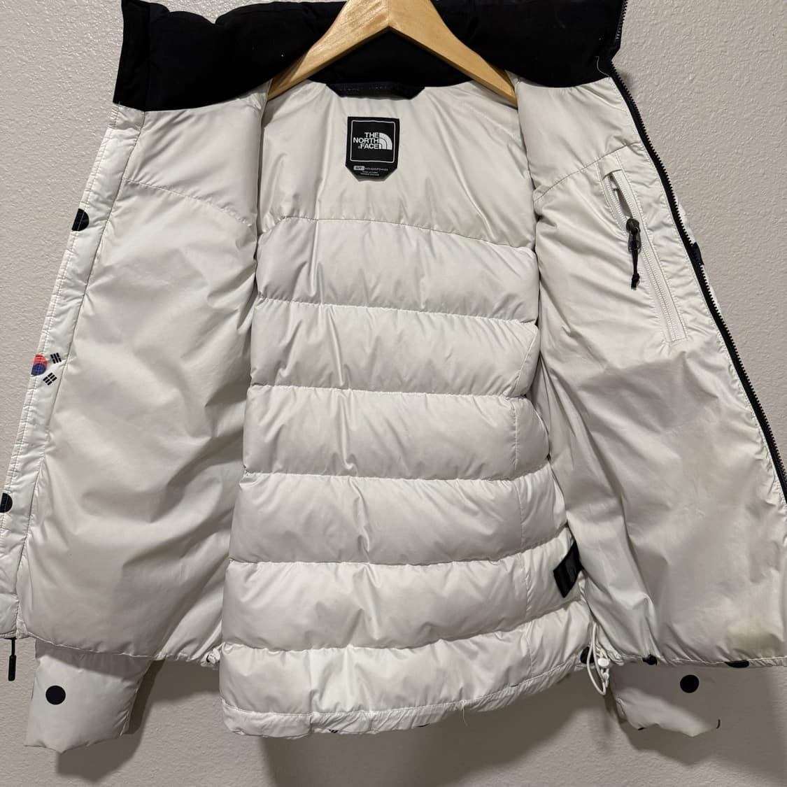 18FW 노스페이스 평창 스페셜 에디션 구스다운 패딩 화이트 상품이미지6