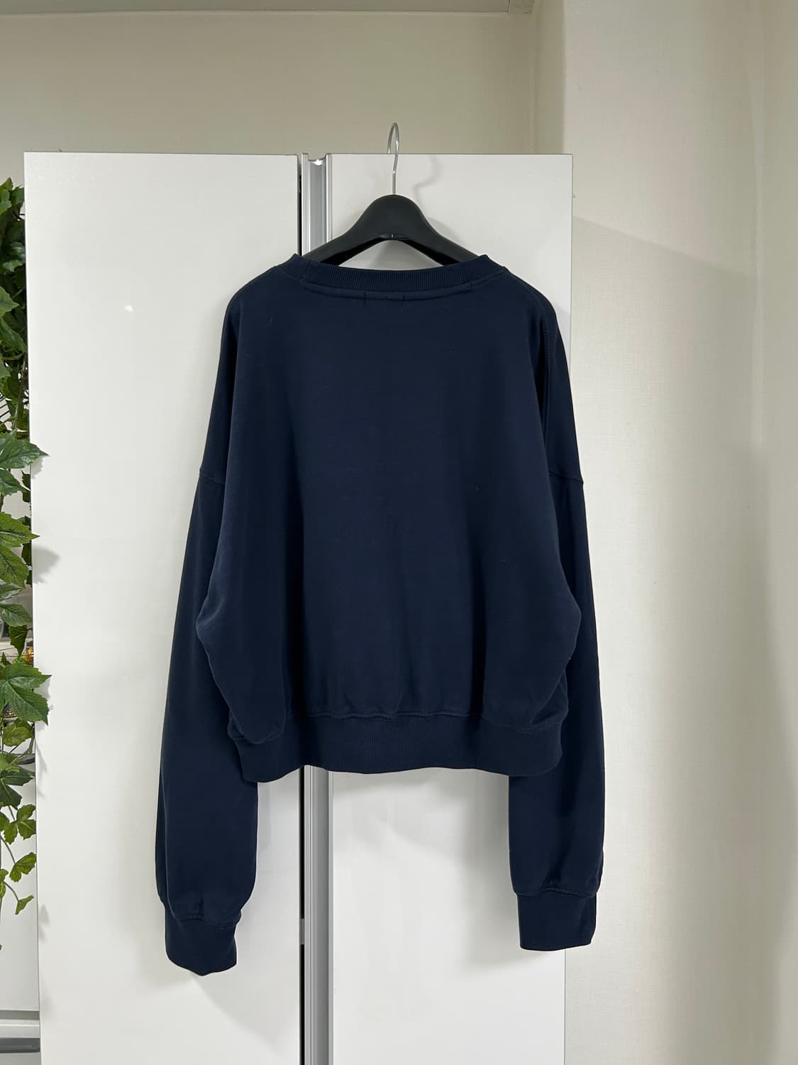 SPAO 스파오 자수 레터링 스웨트셔츠 맨투맨 네이비 상품이미지4