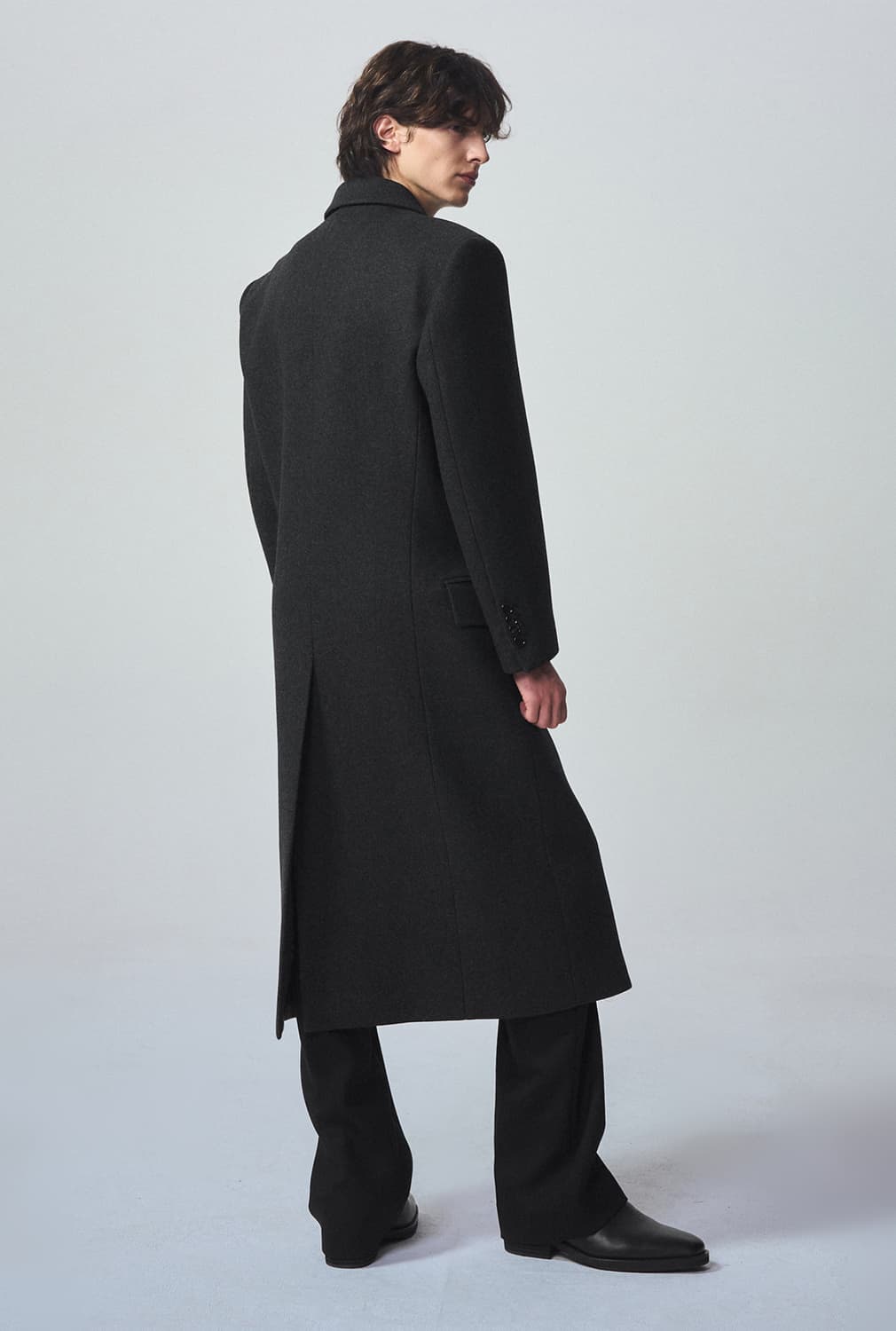 시스템옴므 24fw 파리컬렉션 울 블렌드 피크드 코트 상품이미지4