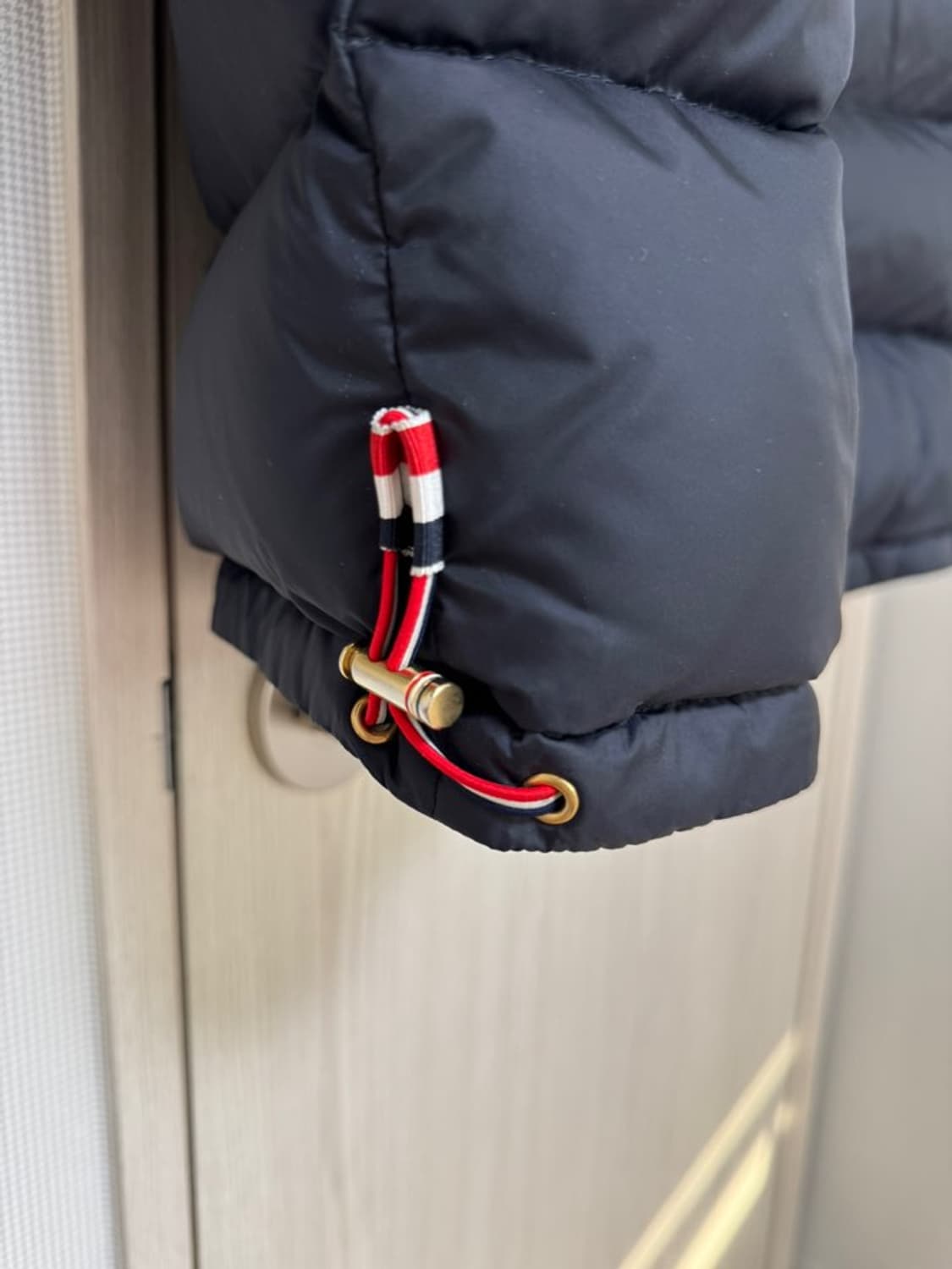 톰브라운 사선 남성패딩 상품이미지6