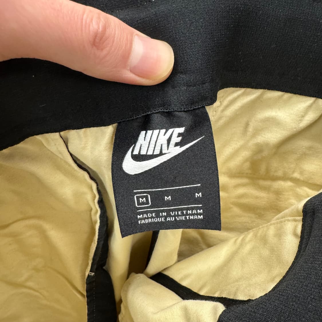 나이키 에센셜 우븐 테이퍼드 팬츠 전후면 로고 포인트 베이지 상품이미지7