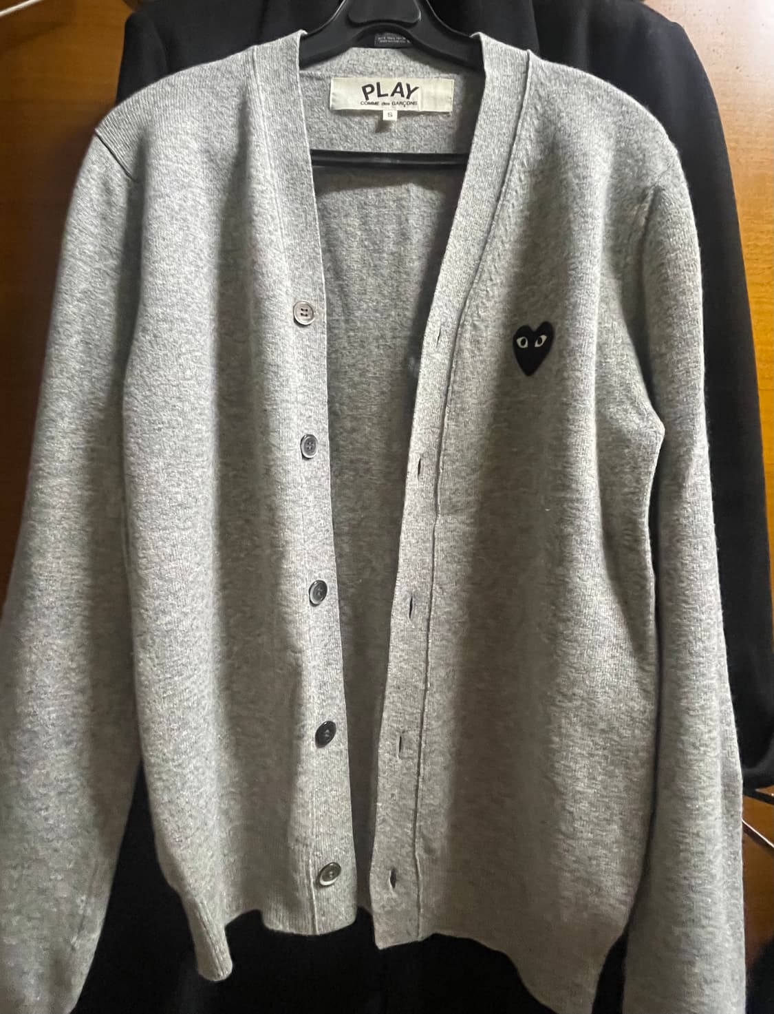 꼼데가디건 블랙와펜 브이넥 상품이미지2