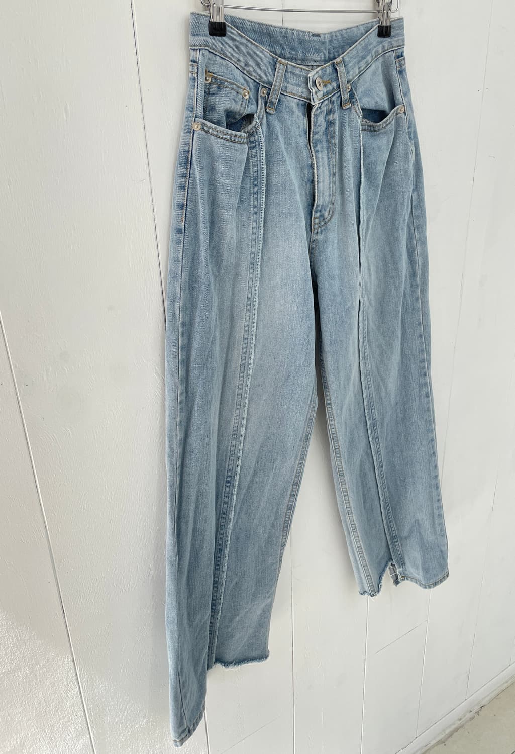 UGIPAL 서울 절개 라인 와이드 데님 팬츠 상품이미지4