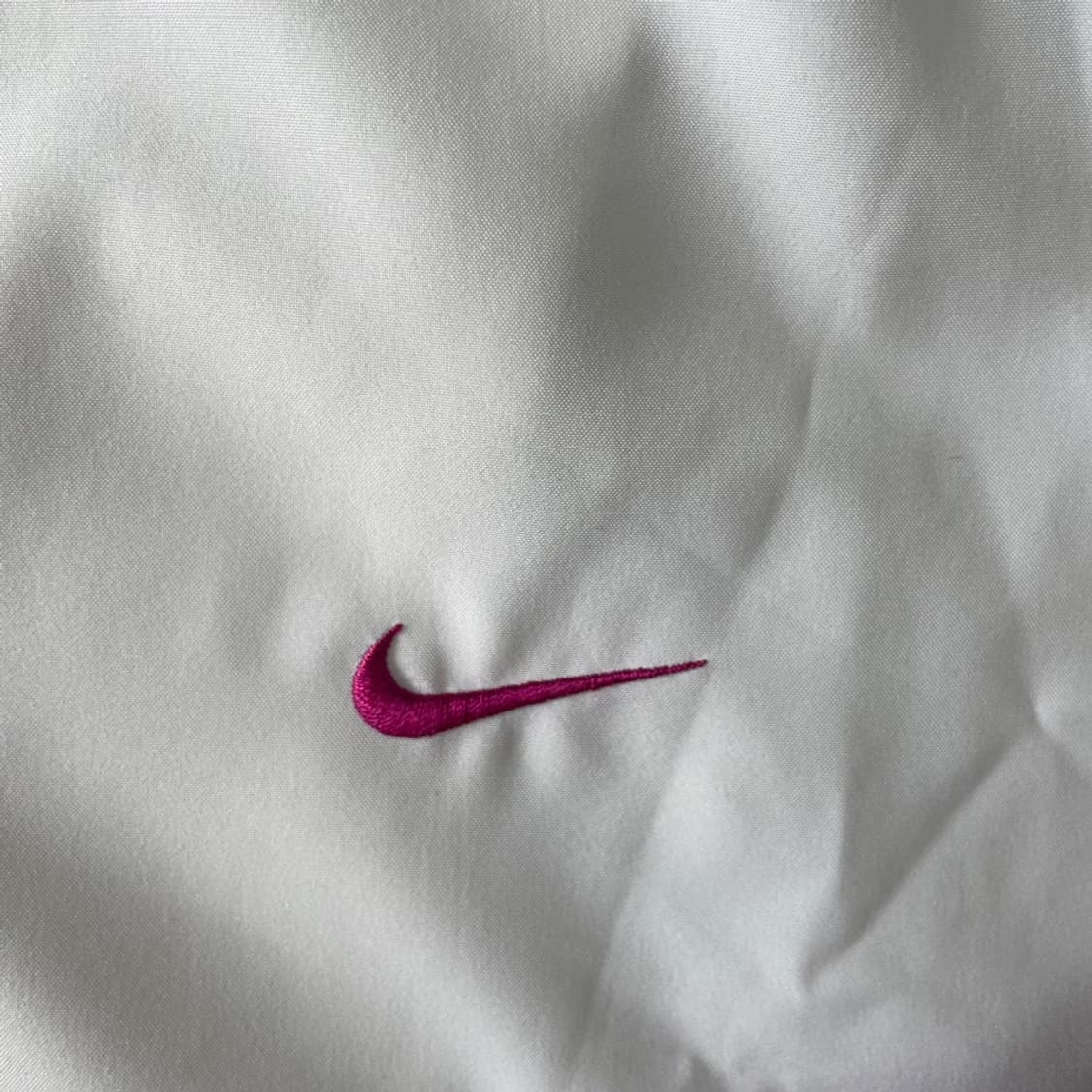 L 나이키 여성 버건디 화이트 바람막이 자켓 상품이미지5