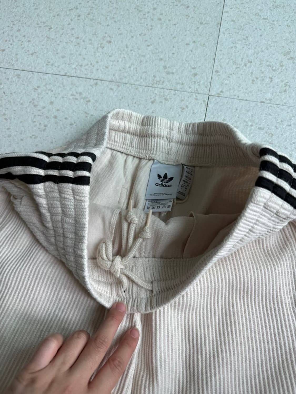 아디다스 아이보리 와플 반바지 상품이미지6