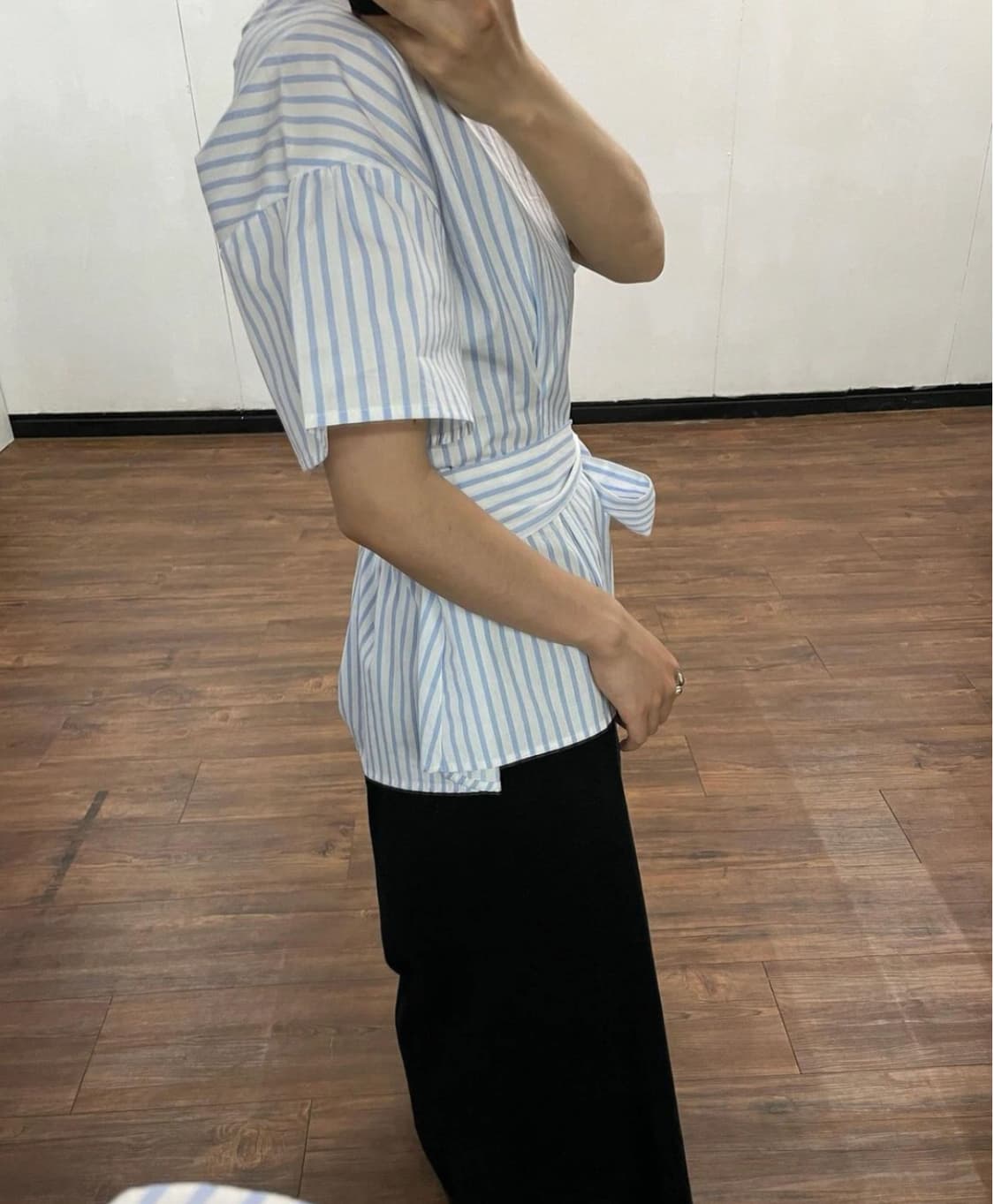 어스뮤직 스트라이프 리본 반팔 상품이미지2