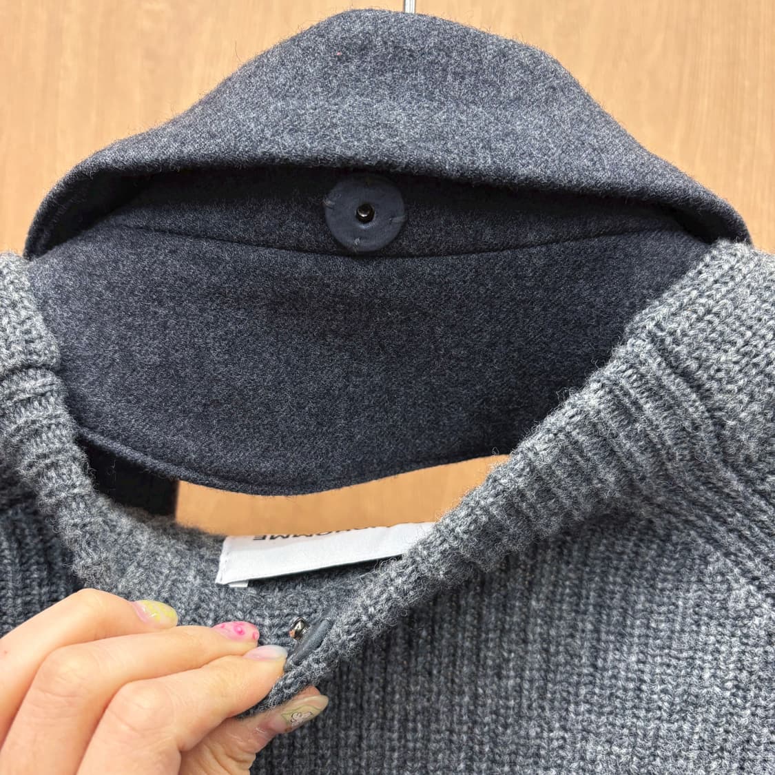 솔리드옴므 니트 가디건 코트 카라 레이어드 탈부착 디테일 루즈핏 그레이 상품이미지6