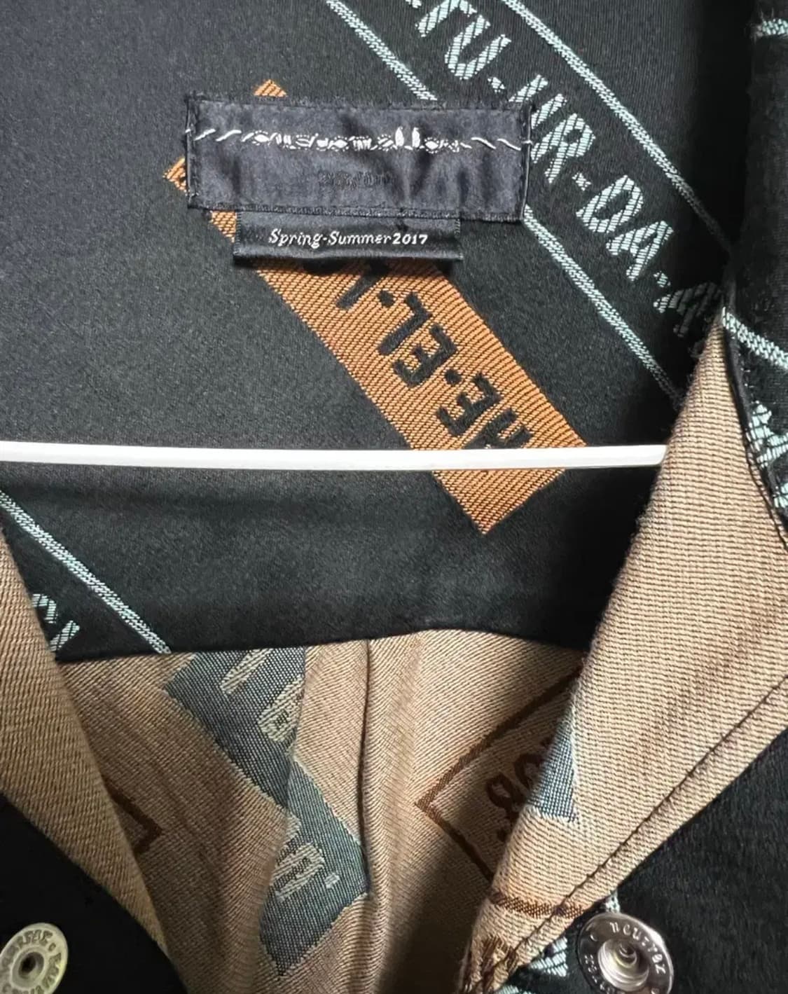 커스텀멜로우 프린팅 패턴 셔츠 블랙 상품이미지3