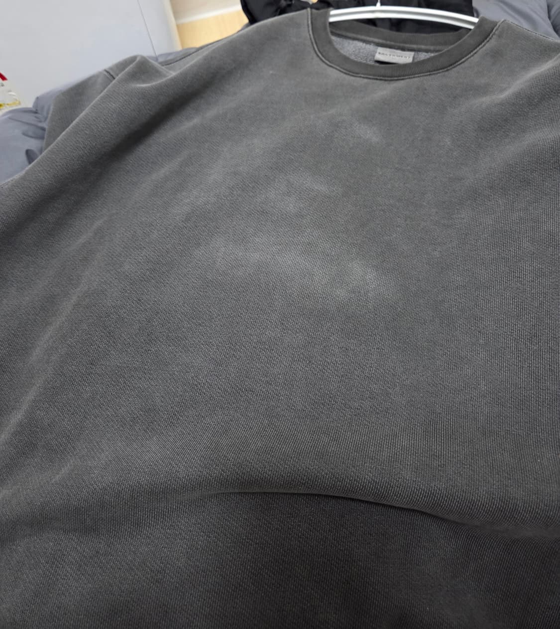 소버먼트 980g 피그먼트 맨투맨 차콜 상품이미지2