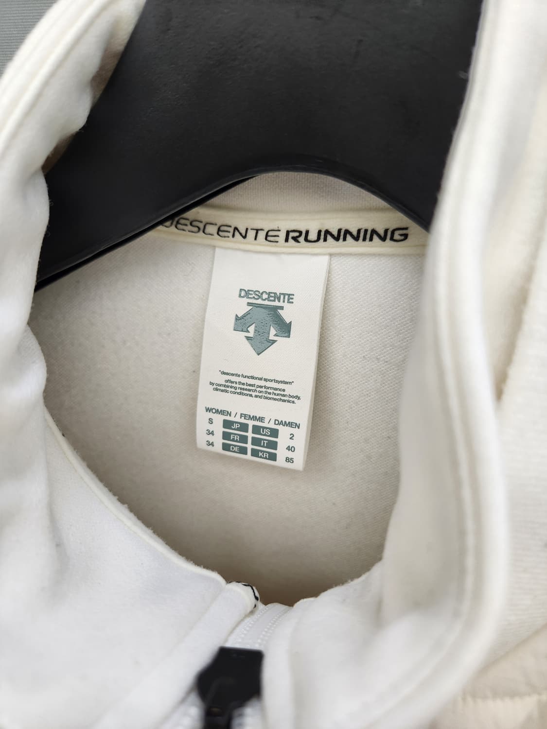 데상트 여성 하이브리드 자켓 패딩조끼 경량패딩 상품이미지4