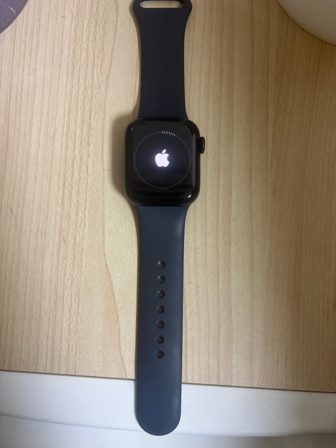 애플워치 se2 40mm 블랙 스트랩 (충전기 포함) 상품이미지1