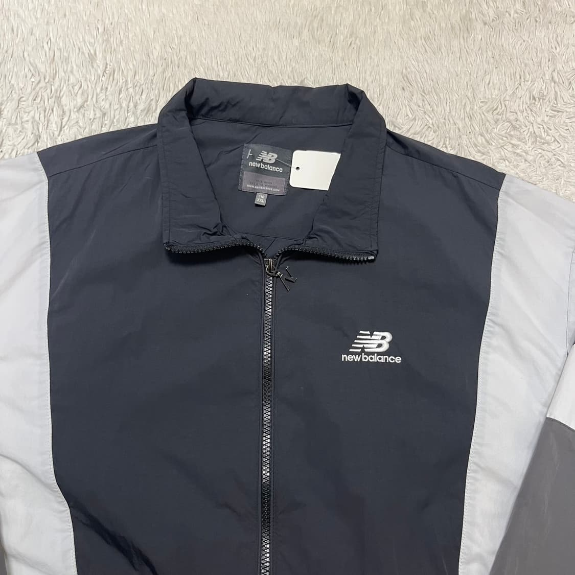 New Balance windbreaker 상품이미지5