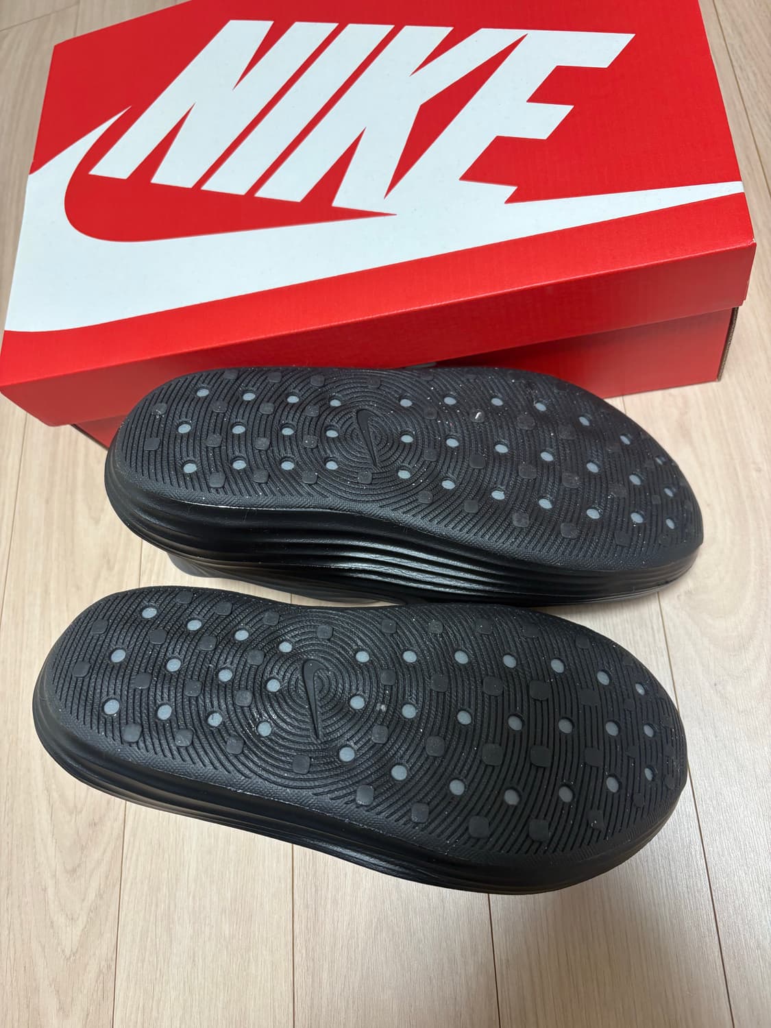 나이키 리액트 리주버네이트 260 상품이미지5