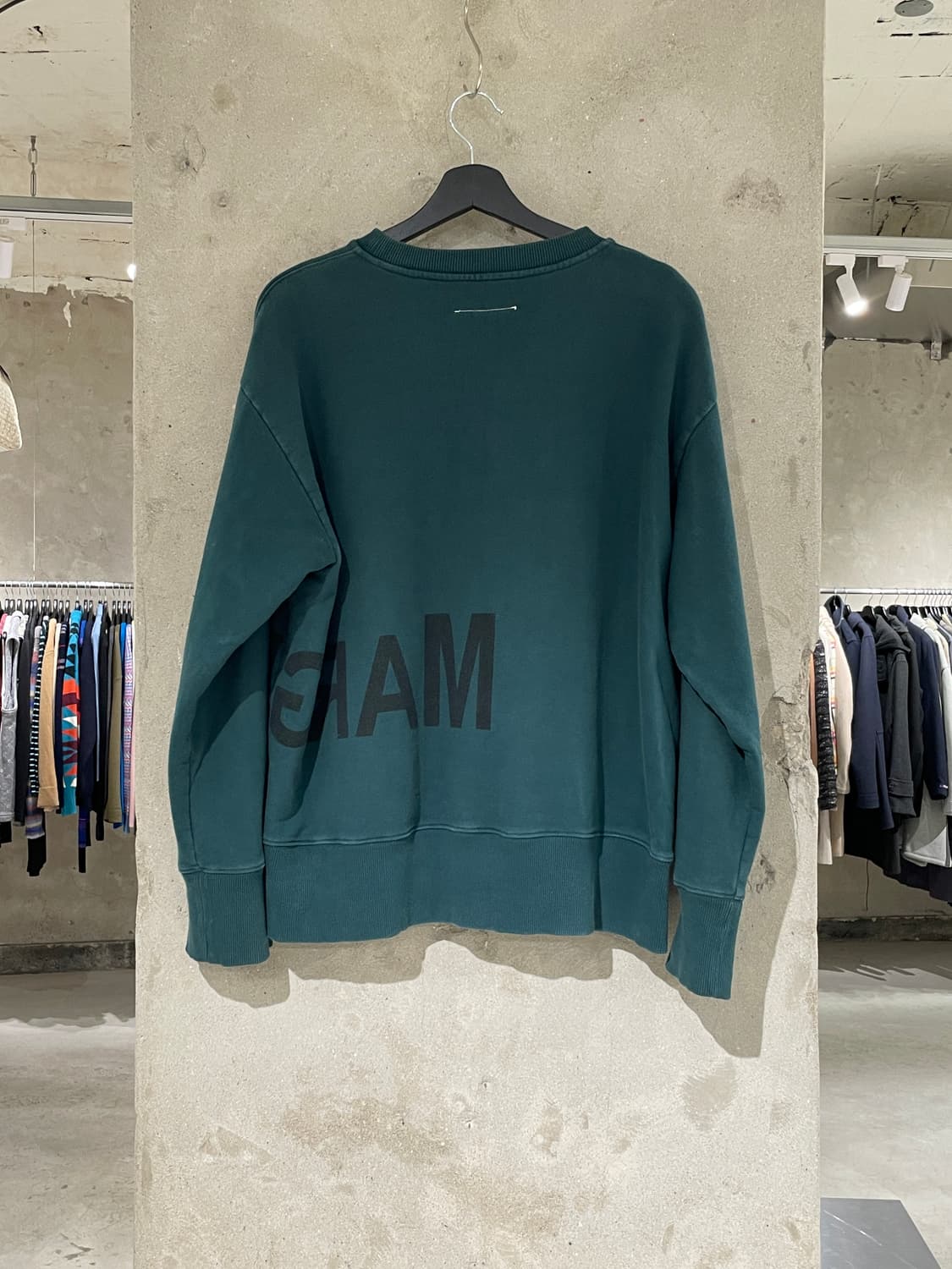 mm6 메종 마르지엘라 딥 틸 스펠링 백스티치 크루넥 스웻 셔츠 상품이미지6