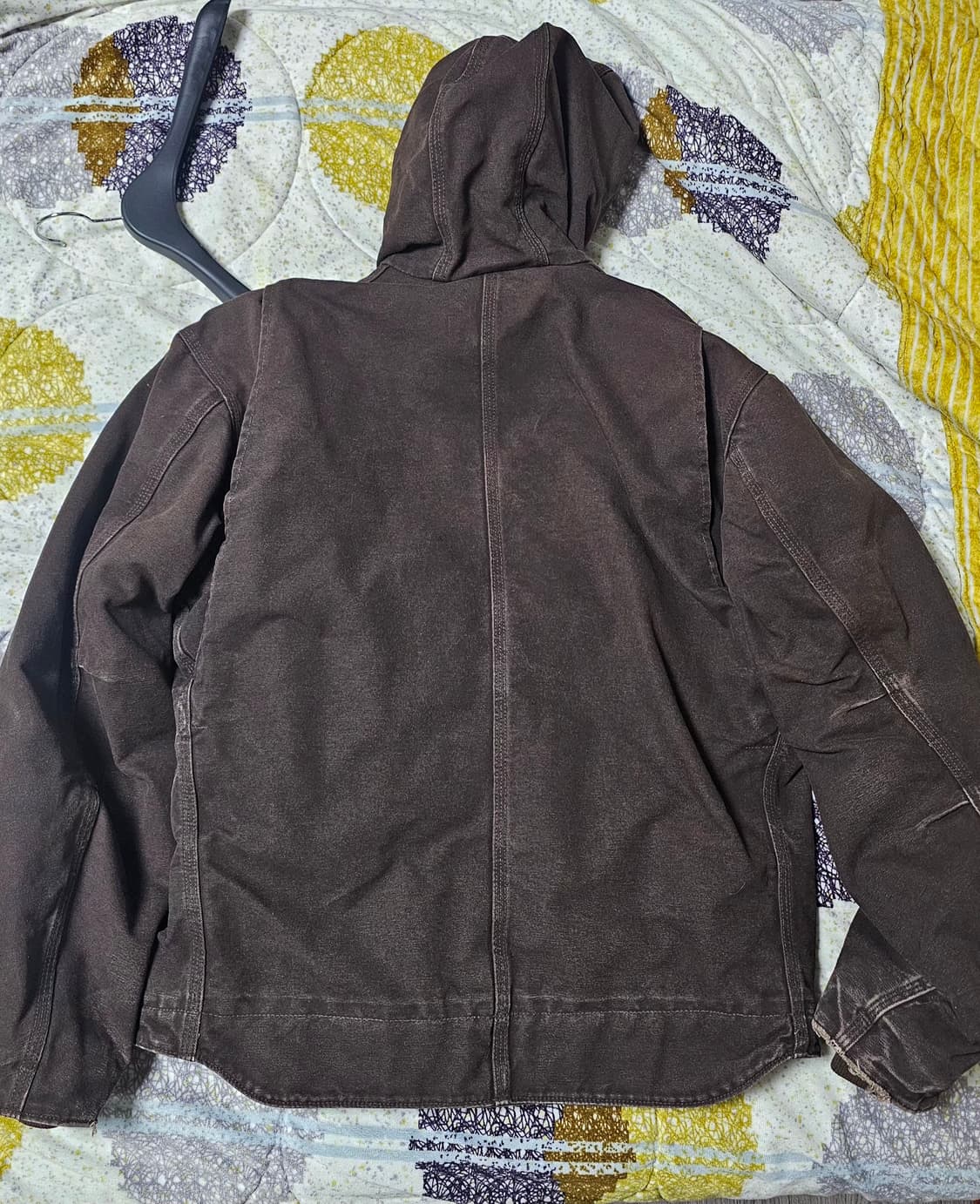 칼하트 시에라 J141 DKB  L 사이즈 판매합니다 상품이미지2