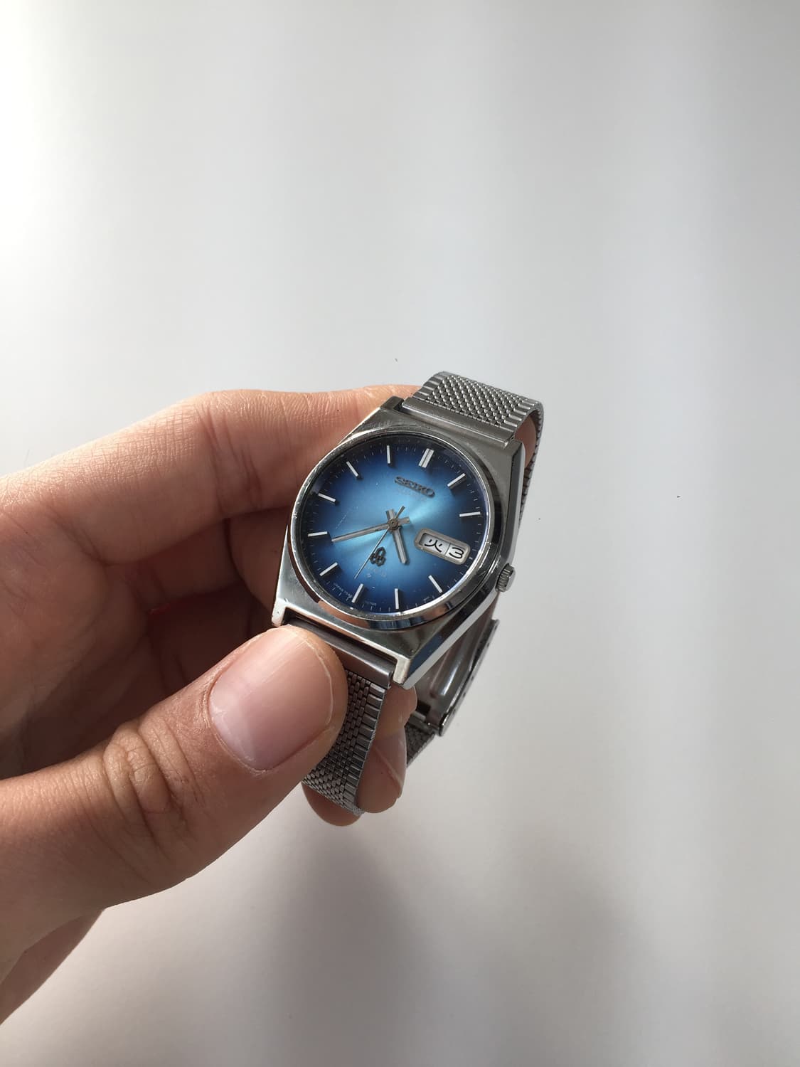 70s seiko type 2 blue gradation quartz 상품이미지3