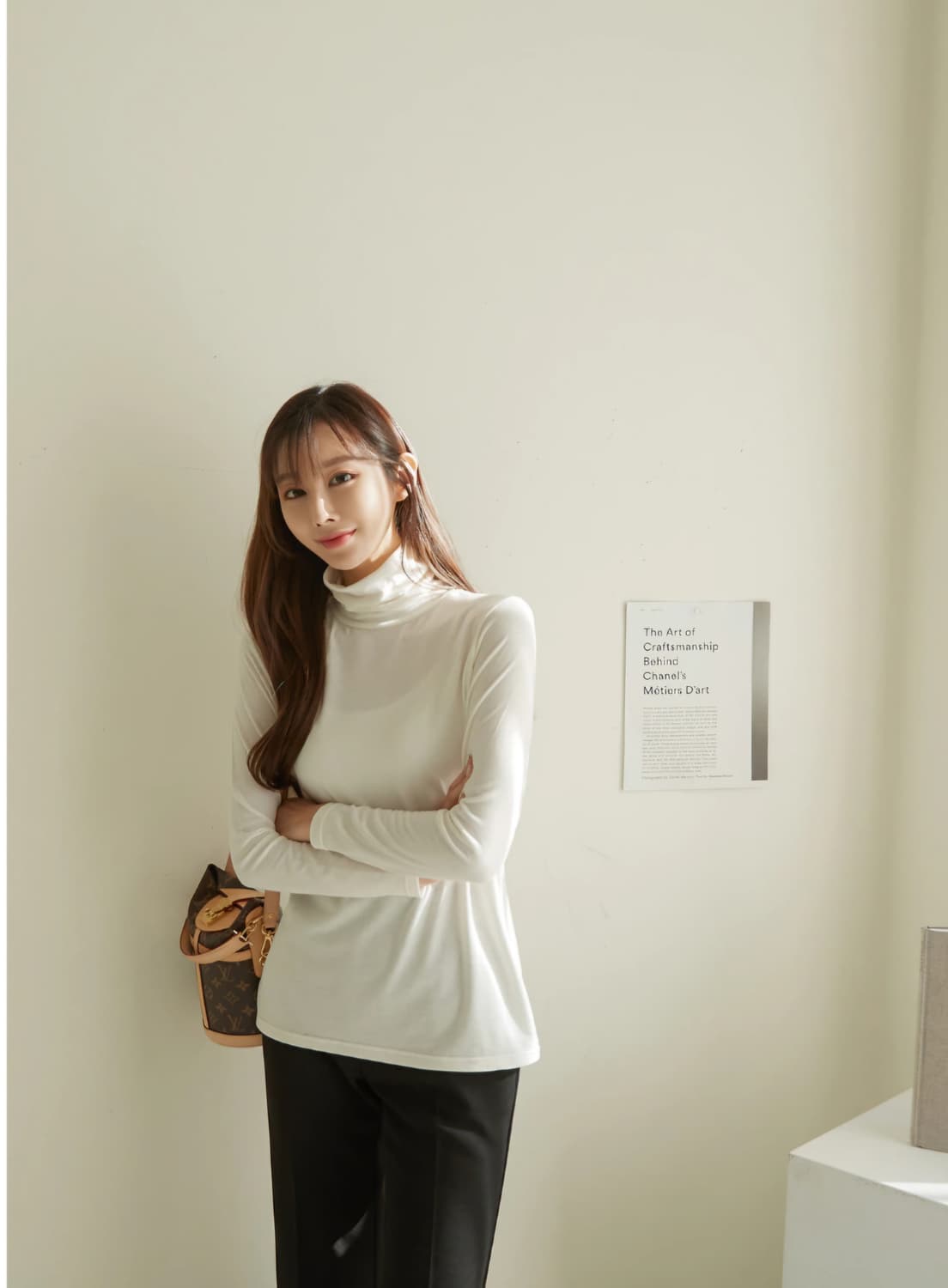 화이트 슬림핏 폴라티 상품이미지2