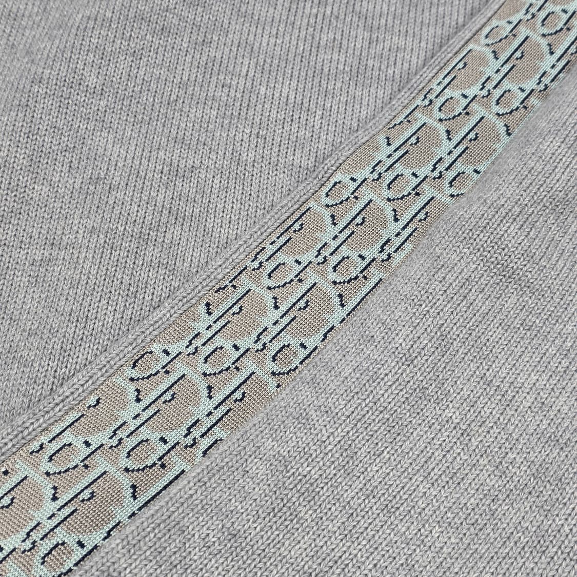 디올 오블리크 인서트 니트 그레이 상품이미지3