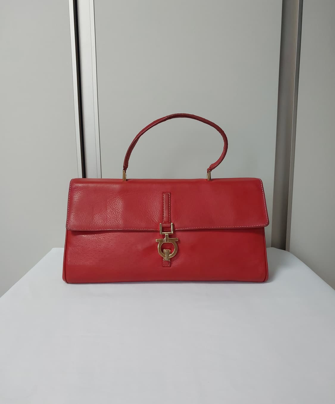 페라가모 빈티지 간치니 탑핸들 레더백 (정품) 상품이미지1