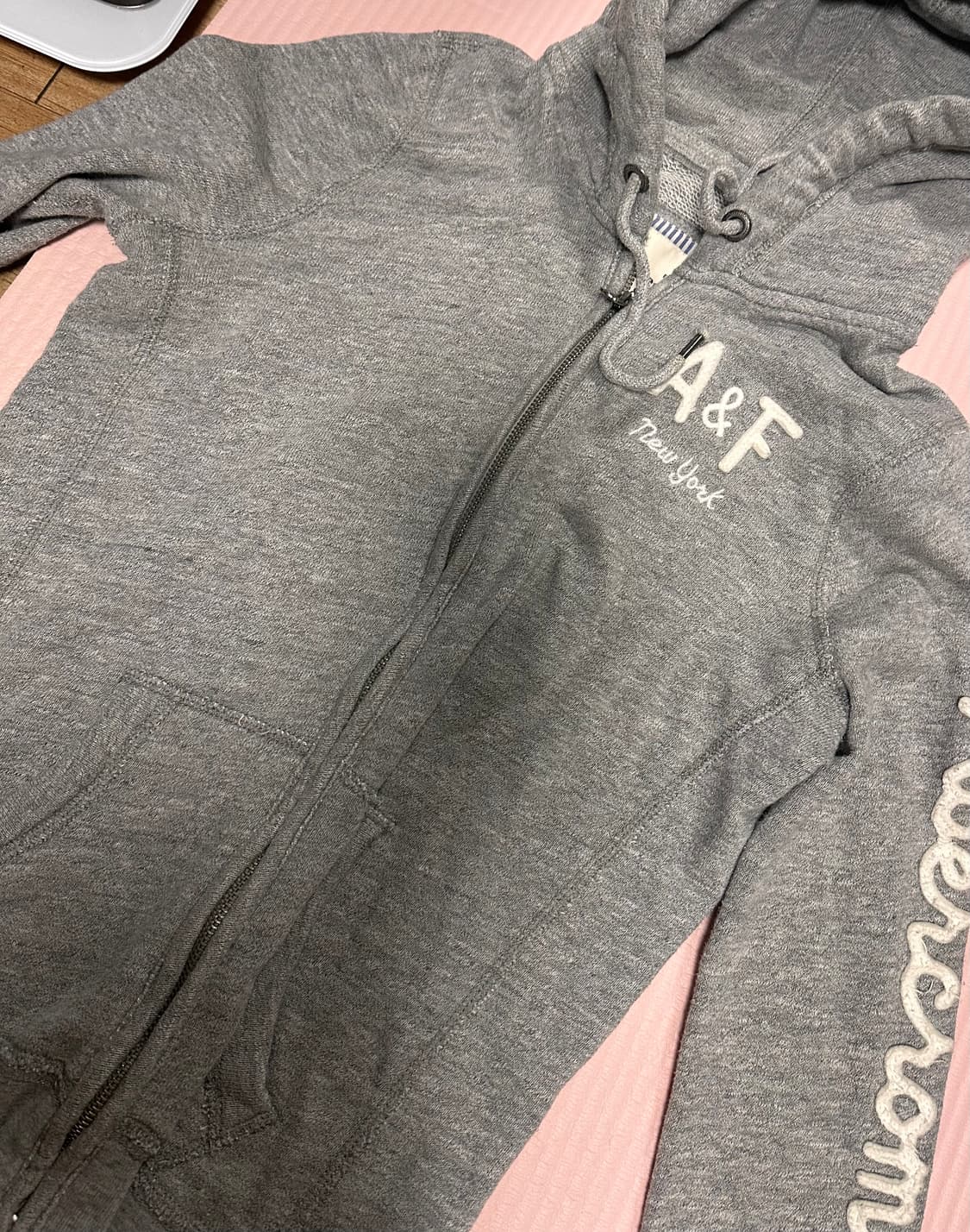 아베크롬비 y2k 그레이 후드집업 상품이미지3