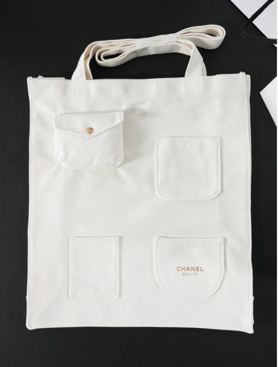 [새상품]샤넬 뷰티 멀티포켓 에코백 상품이미지3