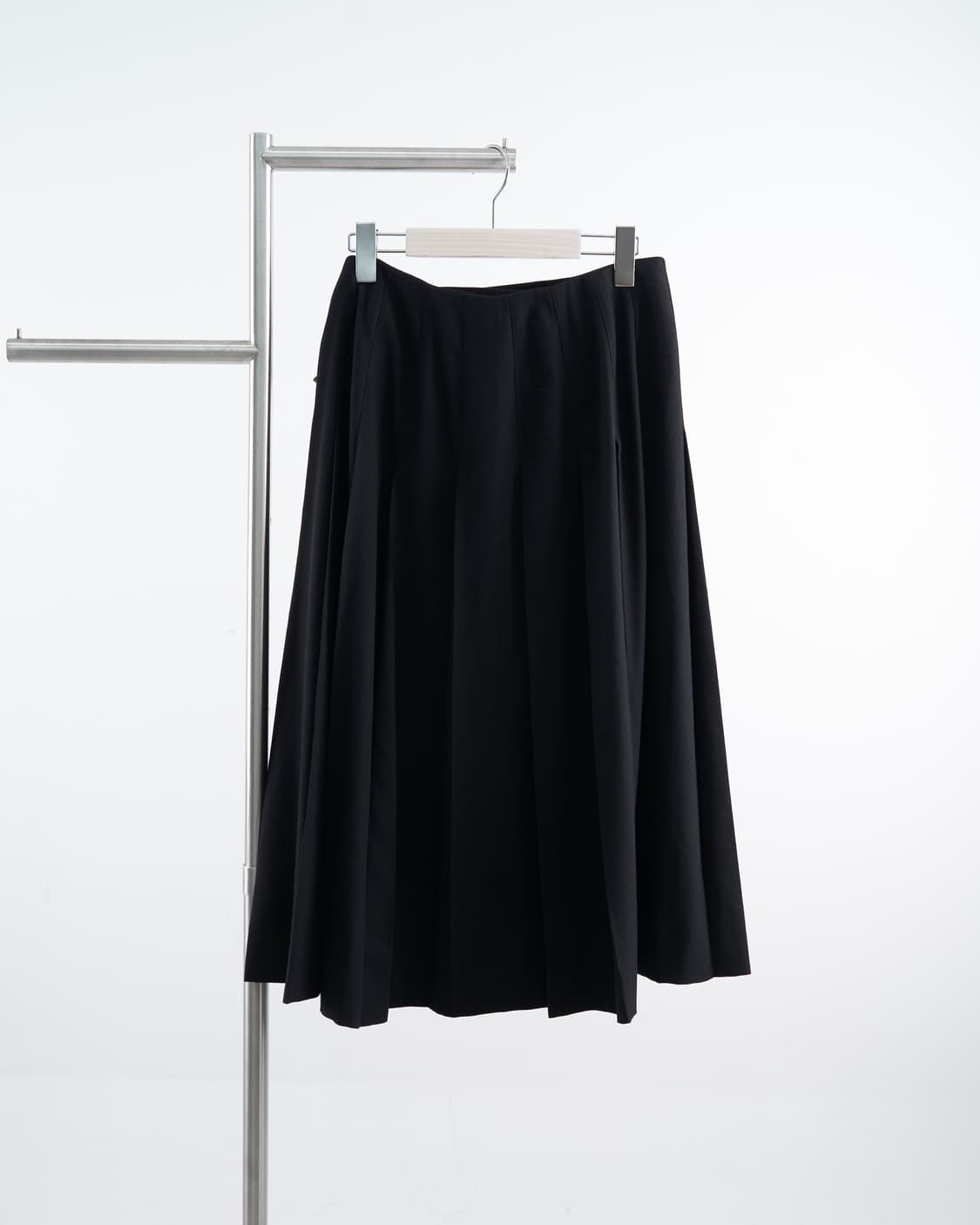 Burberry 투버클 스트랩 디테일 플리츠 스커트 상품이미지2