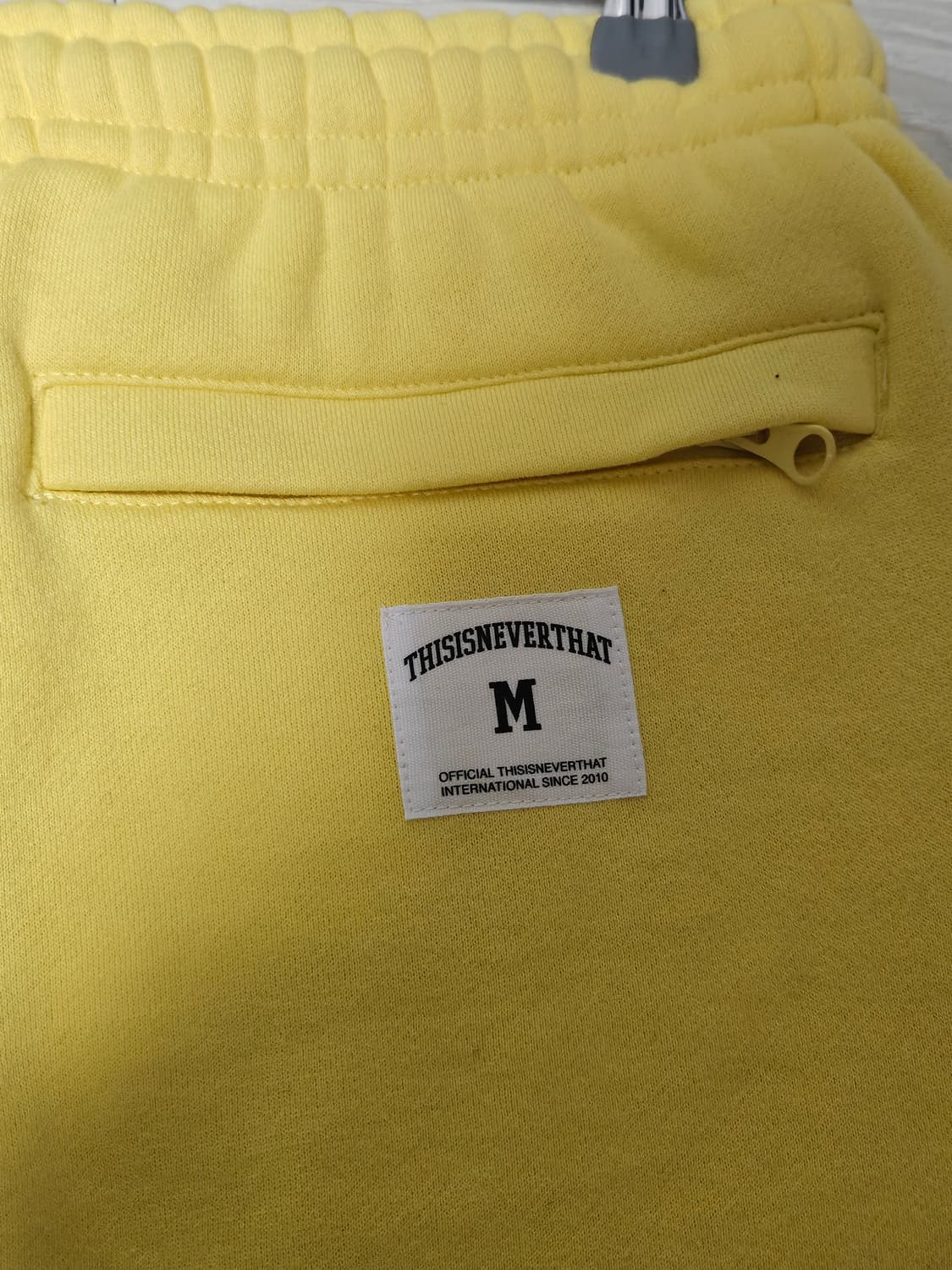 디스이즈네버댓 노란색 스웻팬츠 M 상품이미지3
