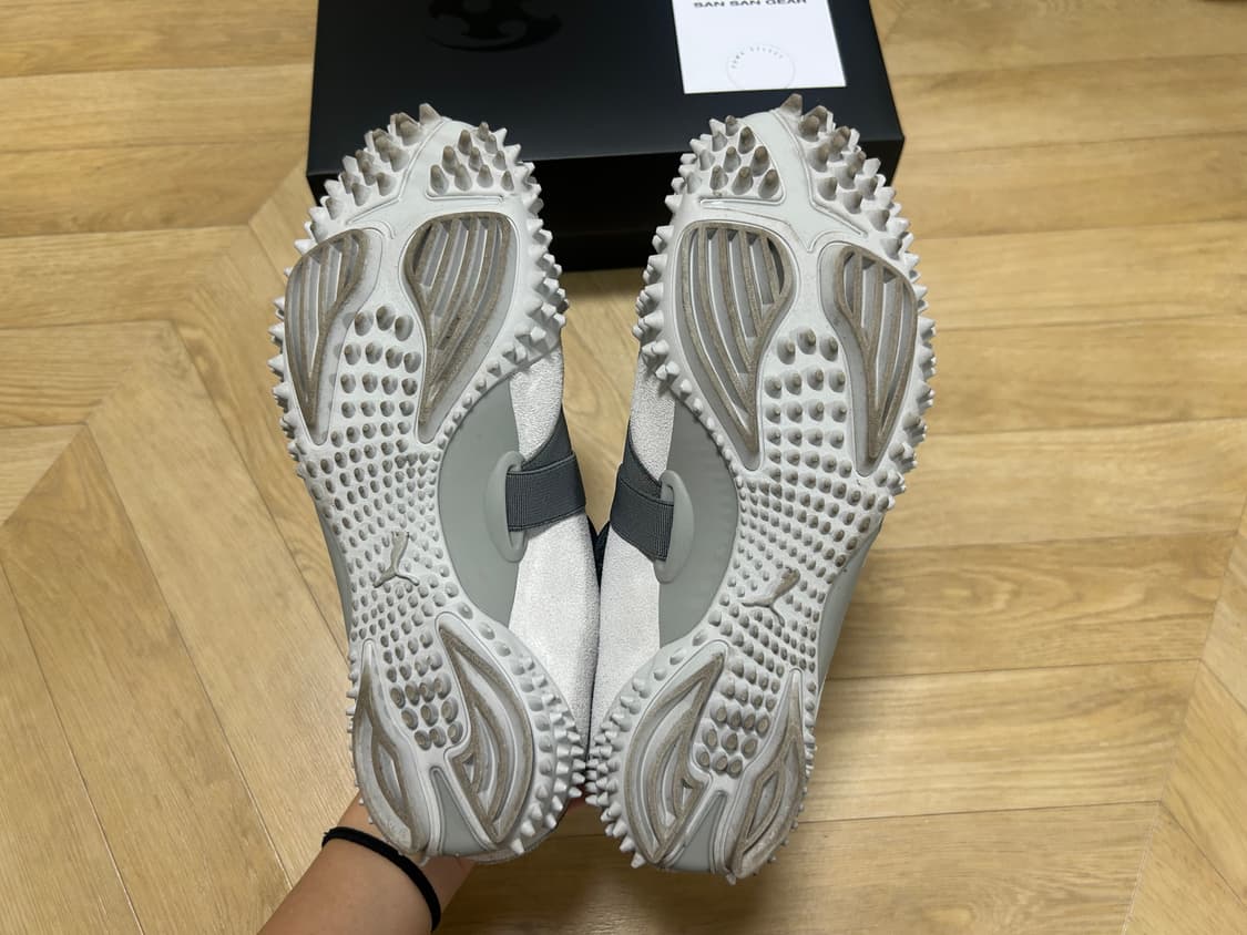 Sansan gear x puma 산산기어 퓨마 모스트로 그레이 상품이미지3